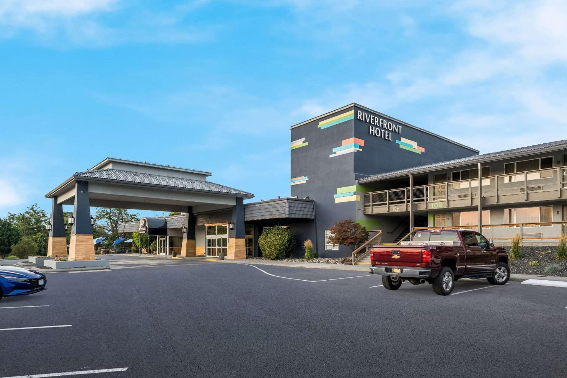 Richland Riverfront Hotel, an Ascend Collection Hotel interior in Richland, WA — gallery photo 2