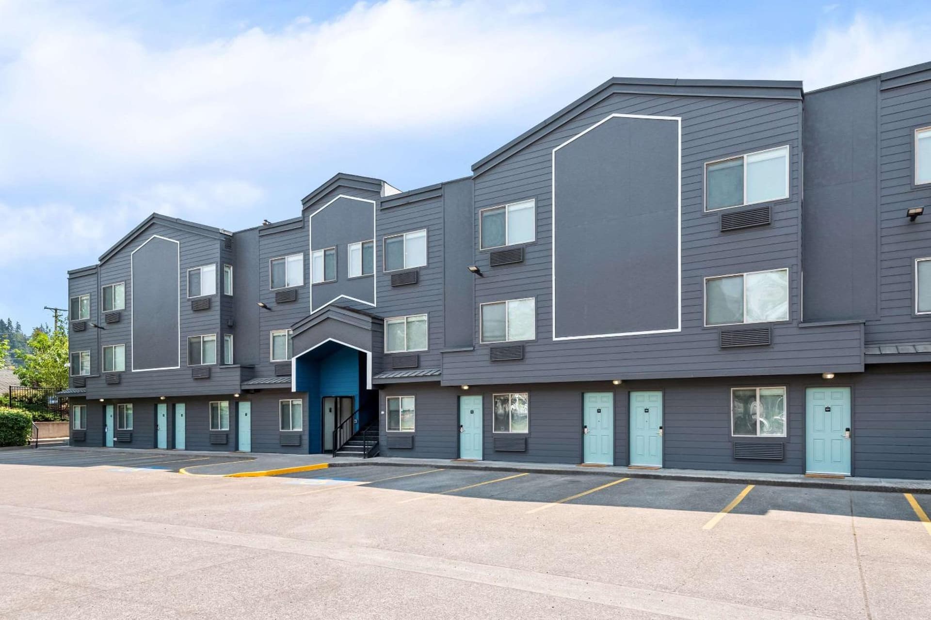Maverick Hotel Eugene Near University, an Ascend Collection Hotel property views in Eugene, OR — gallery photo 3