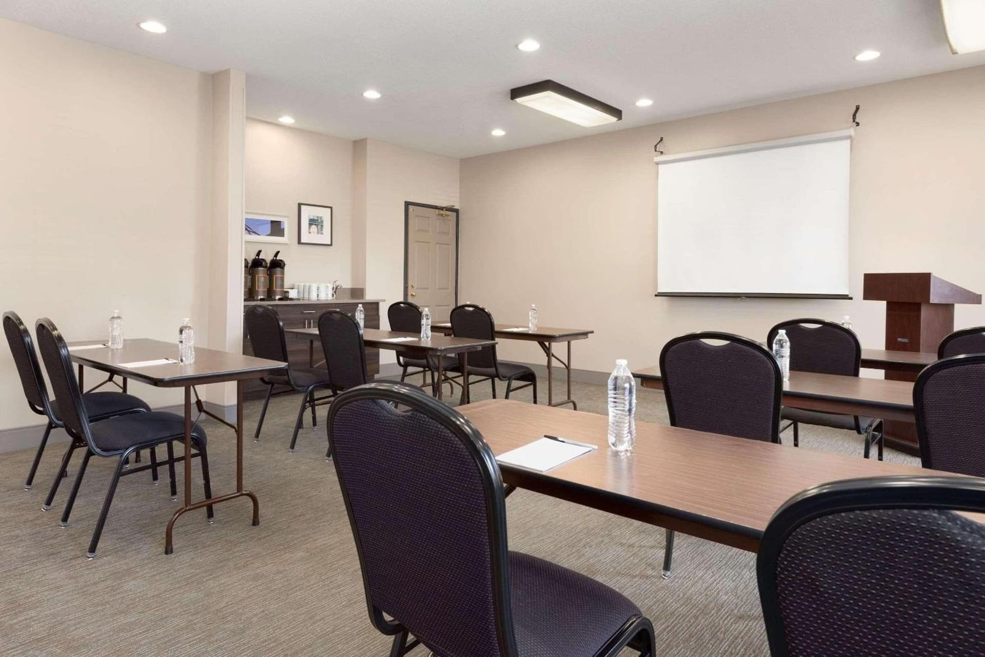 Country Inn & Suites by Radisson, Romeoville - Bolingbrook gallery photo in Romeoville, IL — image 18