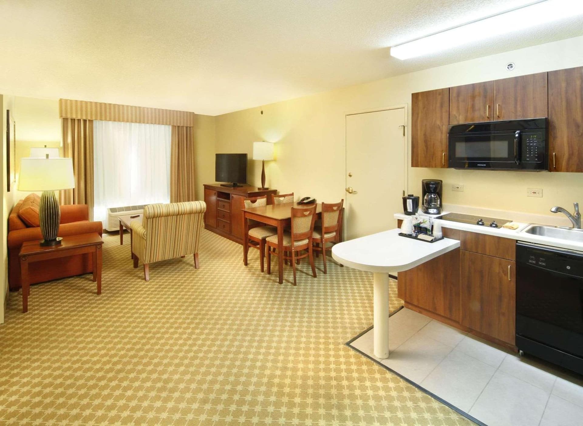 Country Inn & Suites by Radisson, Crystal Lake, IL gallery photo in Crystal Lake, IL — image 13