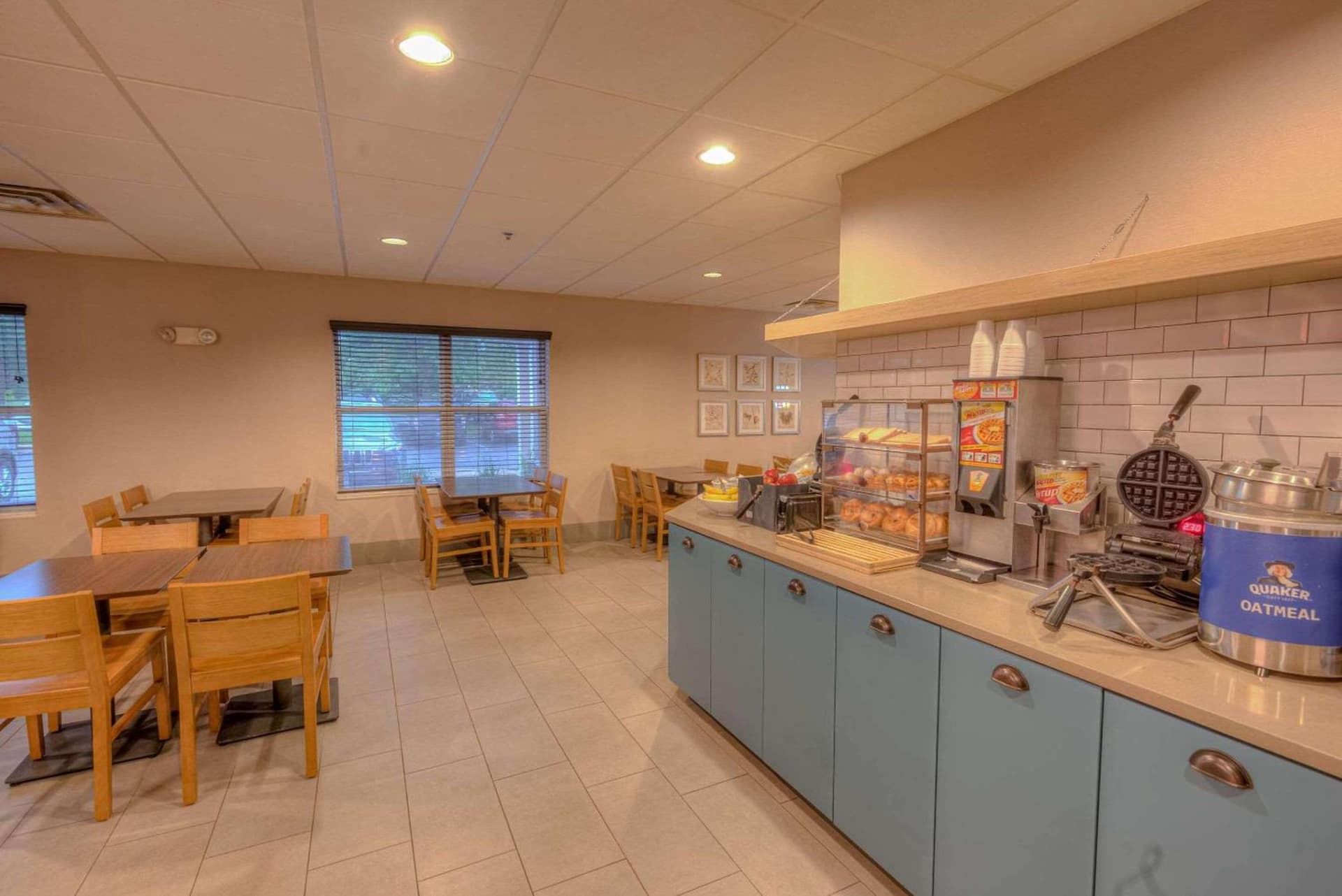 Country Inn & Suites by Radisson, Crystal Lake, IL gallery photo in Crystal Lake, IL — image 46