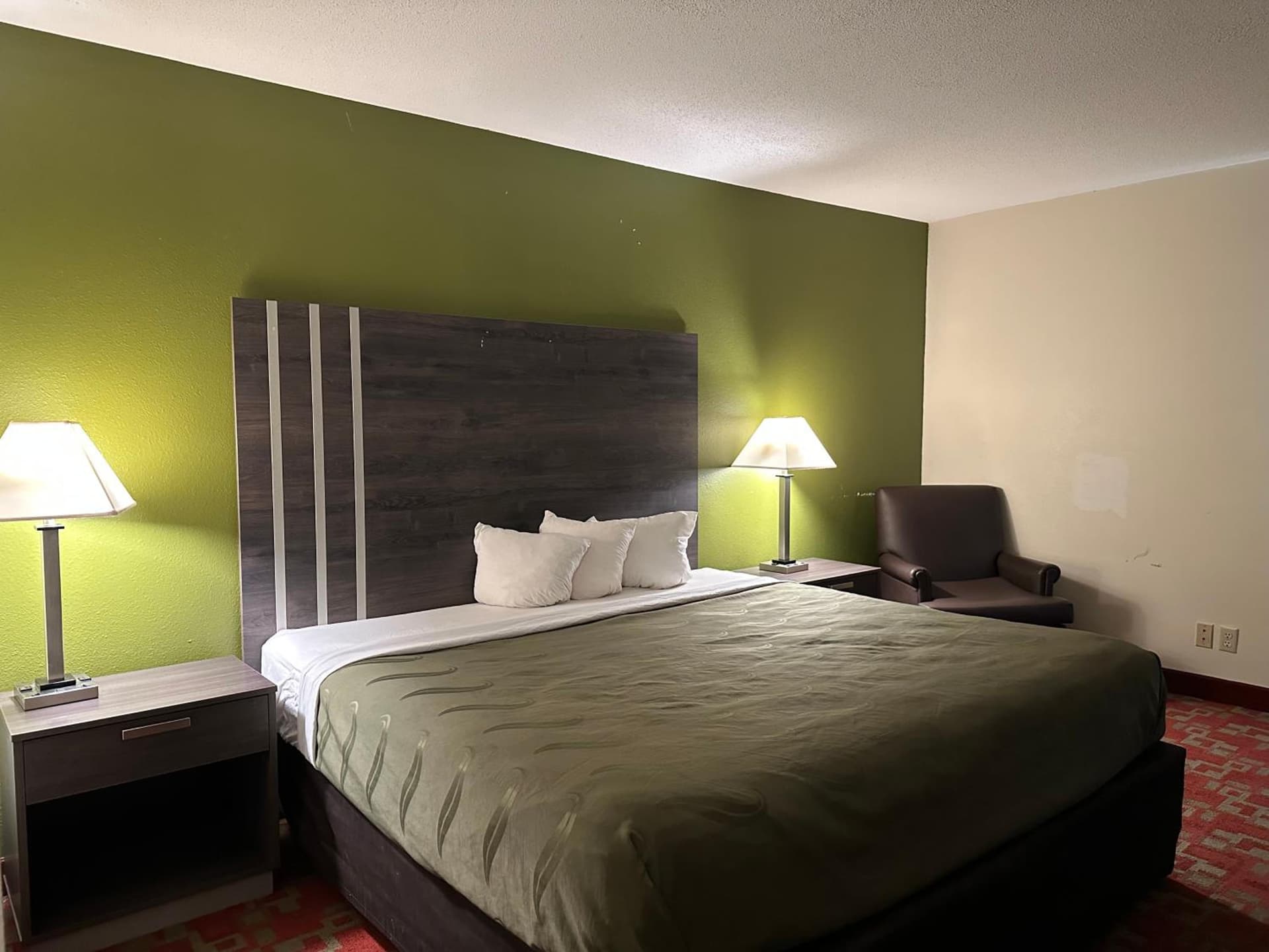 Hotel Inn Milwaukee property views in Milwaukee, WI — gallery photo 3