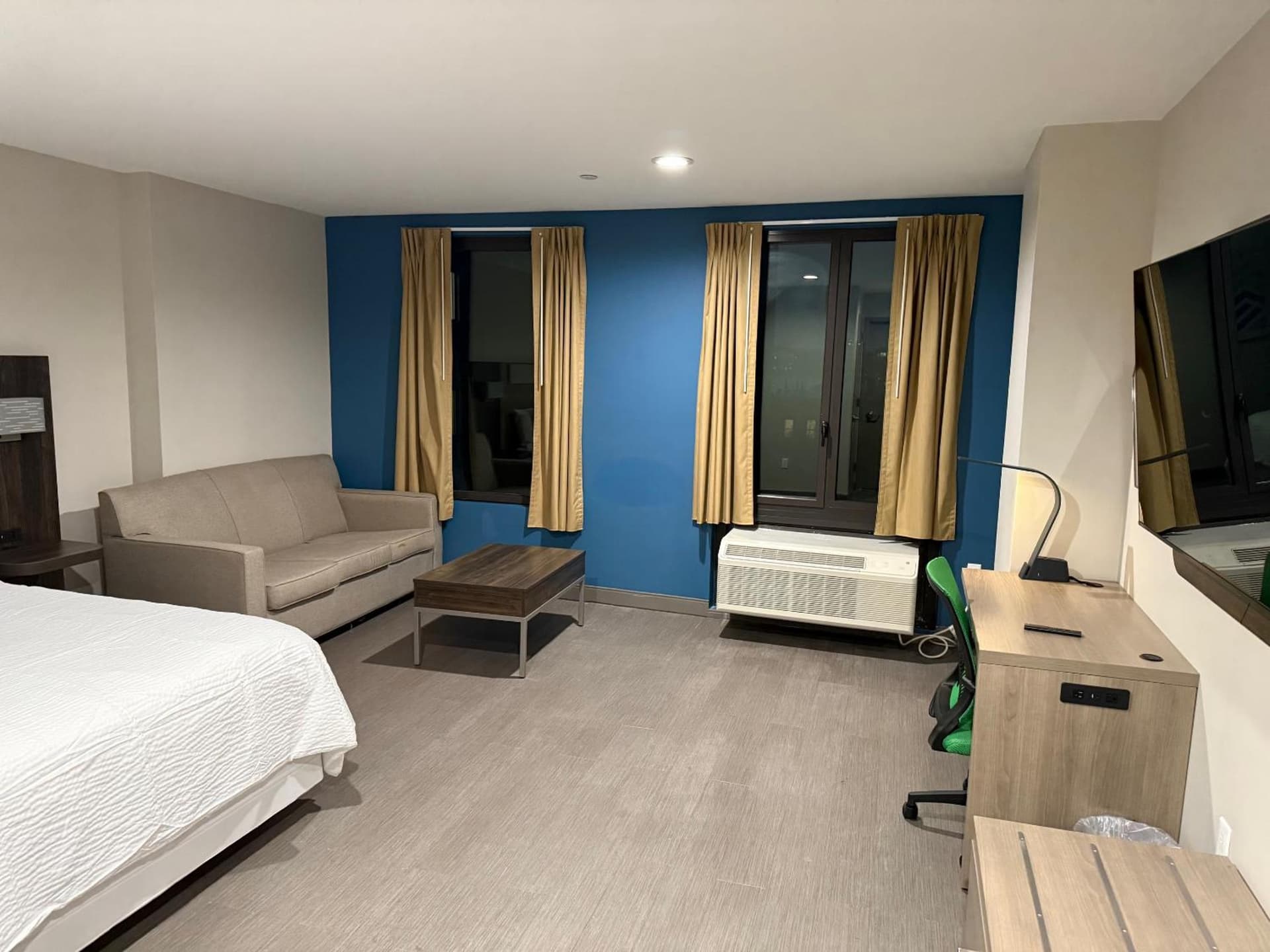 Holiday Inn Express & Suites Bronx - Zoo Area by IHG gallery photo in Bronx, NY — image 4