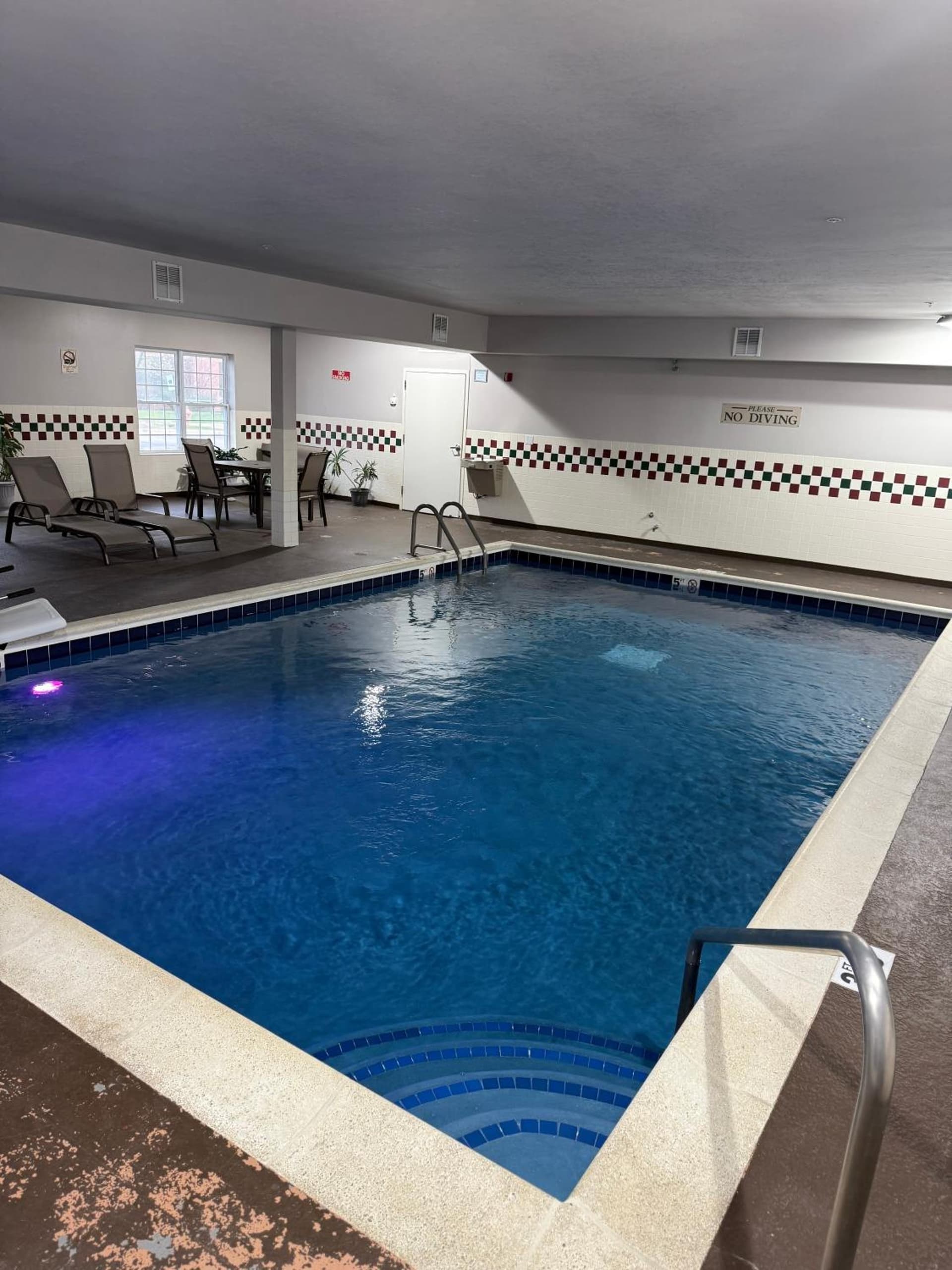 Country Inn & Suites by Radisson, Elgin, IL gallery photo in Elgin, IL — image 37