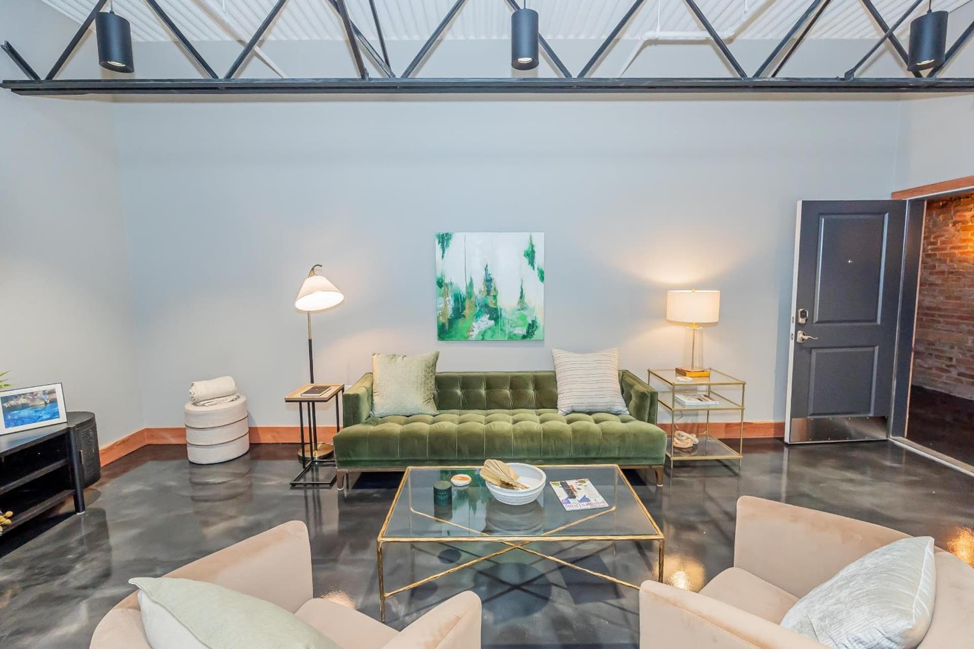 Gran Cenote - Suite A property views in Jacksonville, TX — gallery photo 3