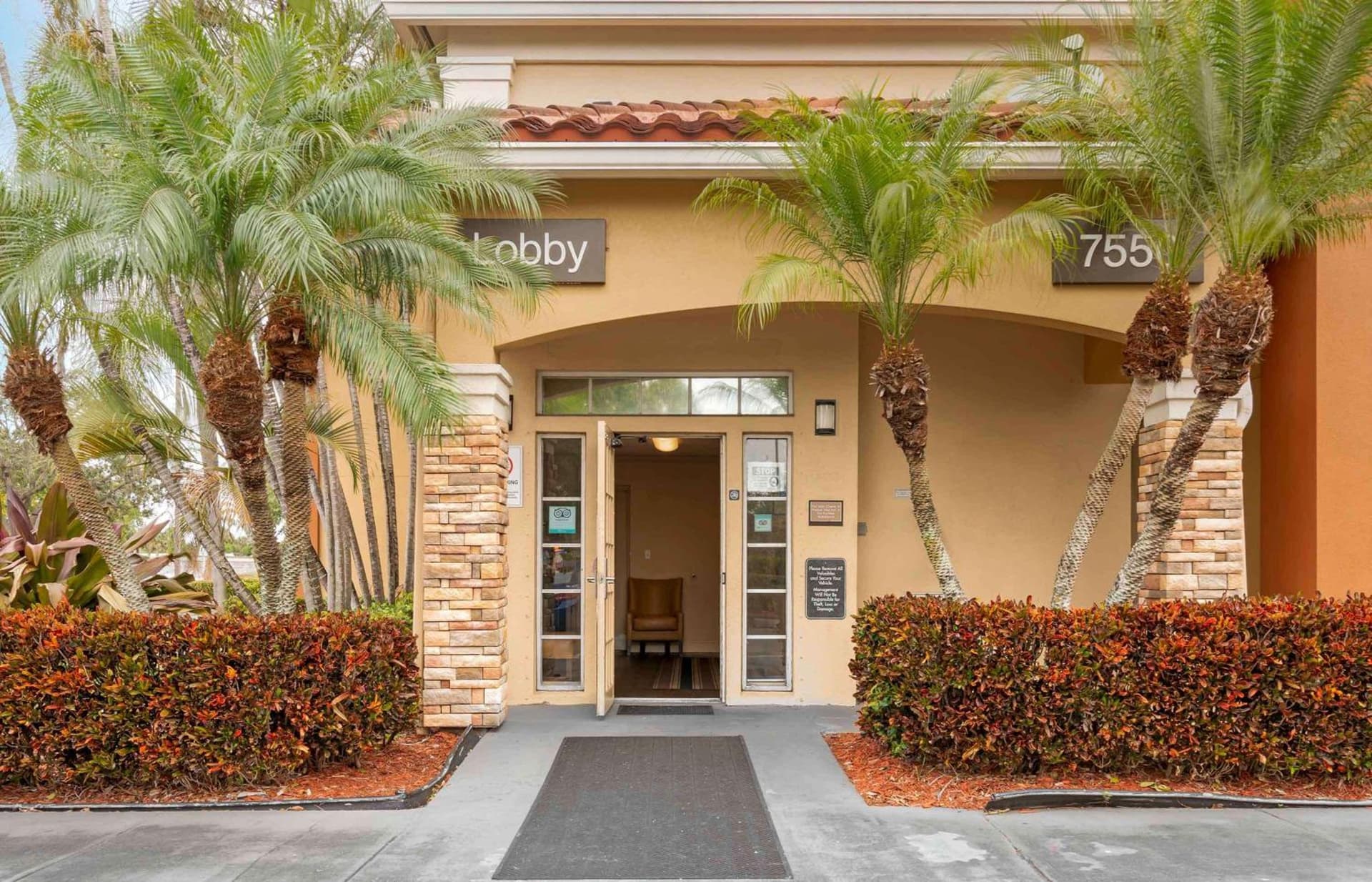 Extended Stay America Suites - Fort Lauderdale - Davie interior in Davie, FL — gallery photo 2