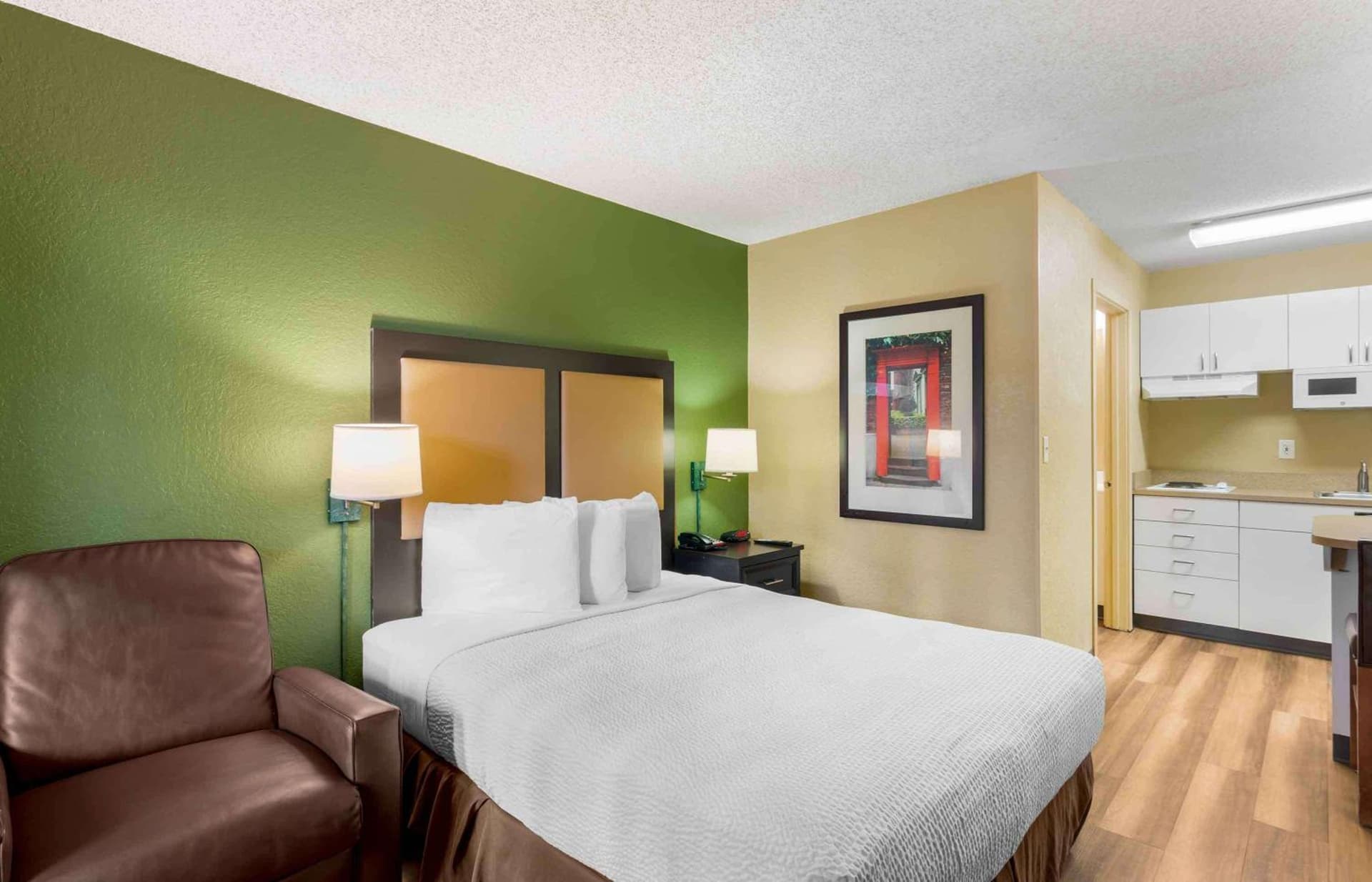 Extended Stay America Suites - Fort Lauderdale - Davie gallery photo in Davie, FL — image 13