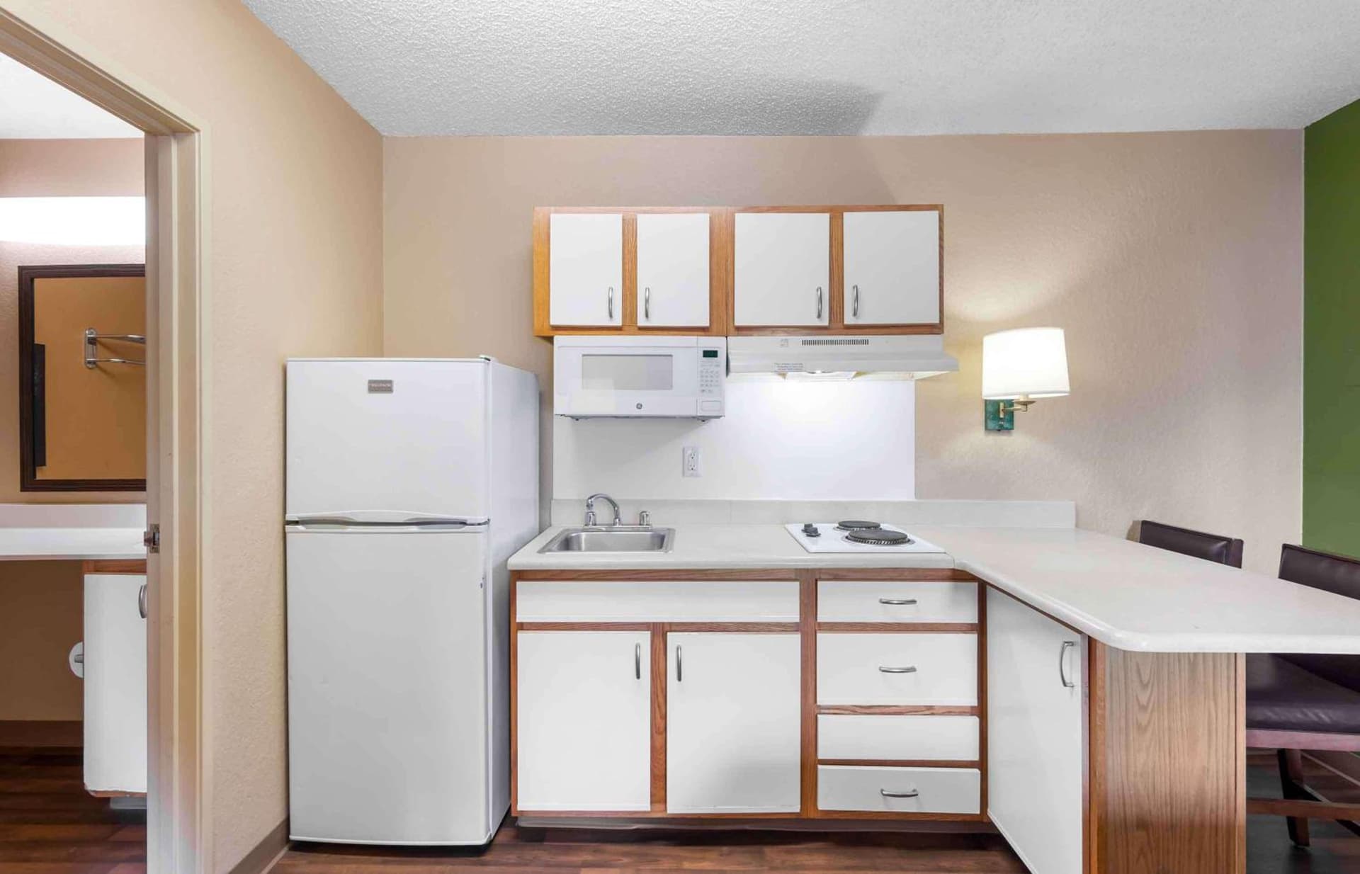 Extended Stay America Suites - Fort Lauderdale - Davie gallery photo in Davie, FL — image 26