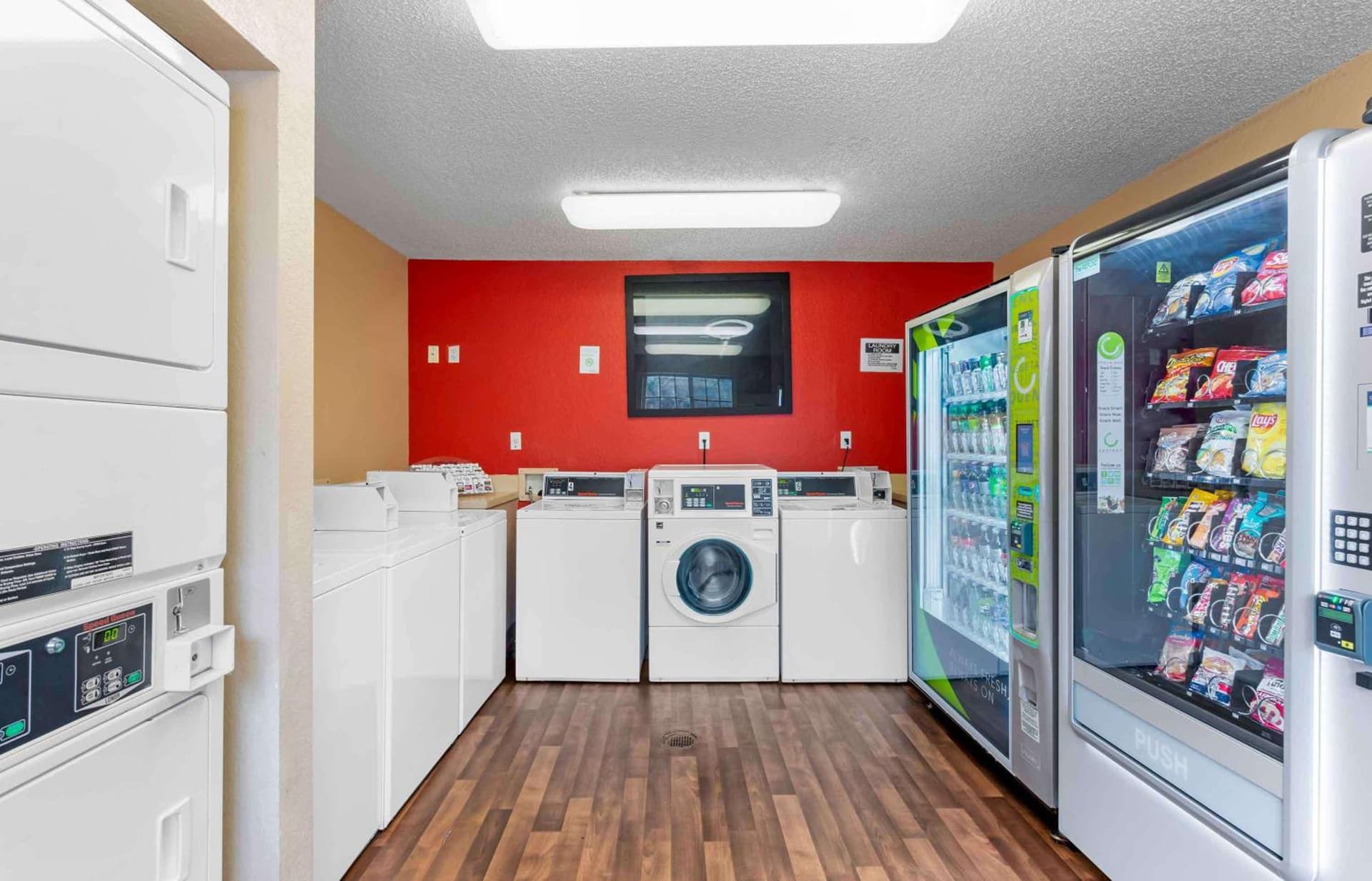 Extended Stay America Suites - Fort Lauderdale - Davie gallery photo in Davie, FL — image 5