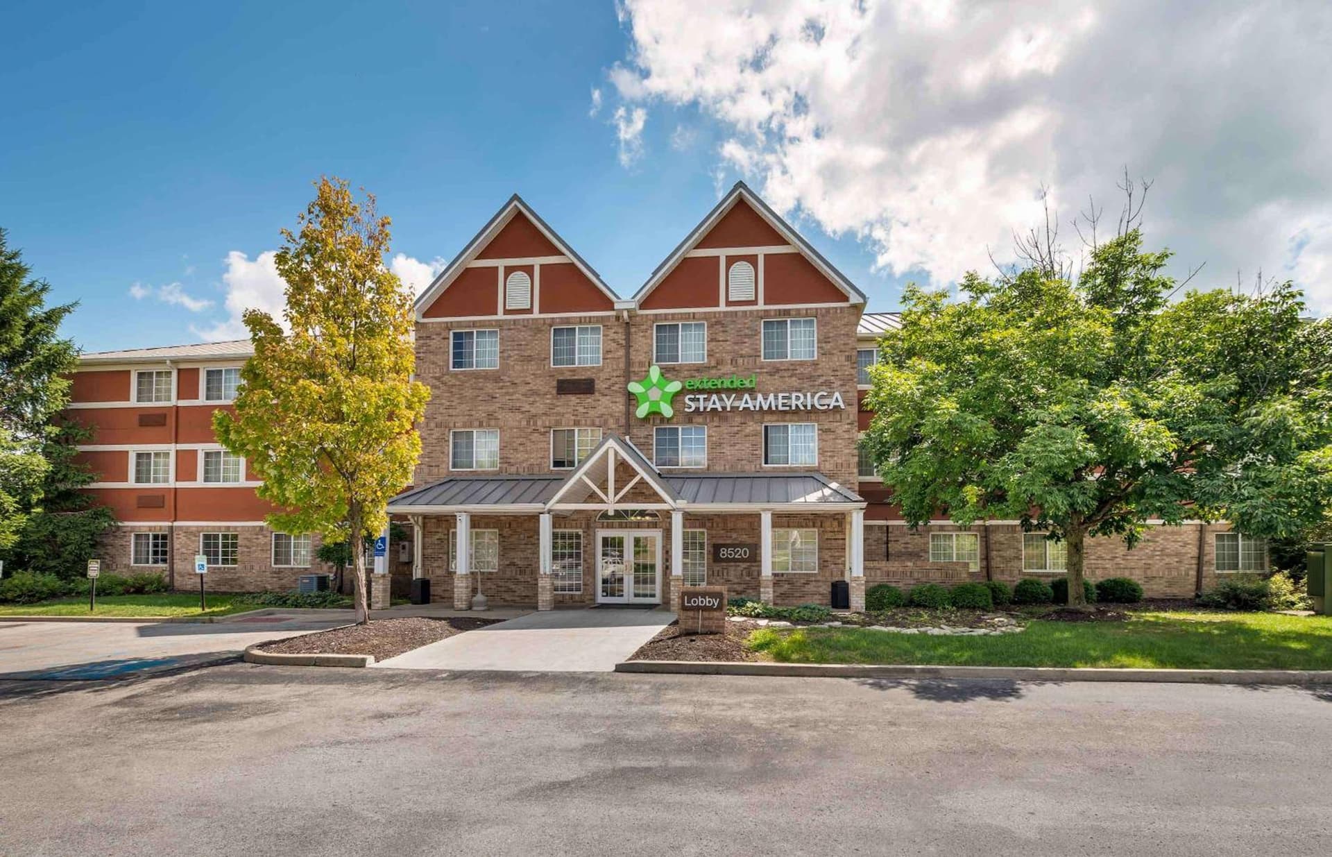 Extended Stay America Suites - Indianapolis - West 86th St featured exterior or lobby in Indianapolis, IN — similar hotel