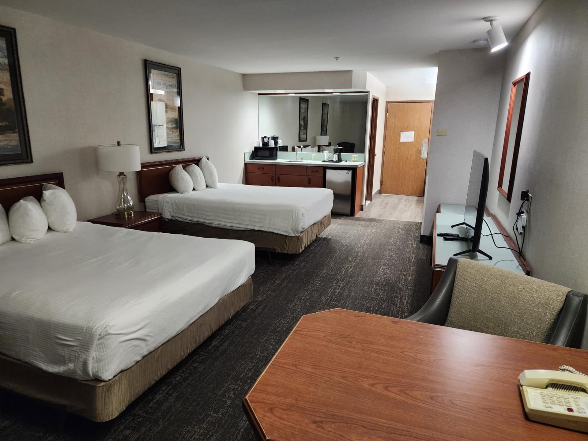 Shilo Inn Suites Salem gallery photo in Salem, OR — image 11