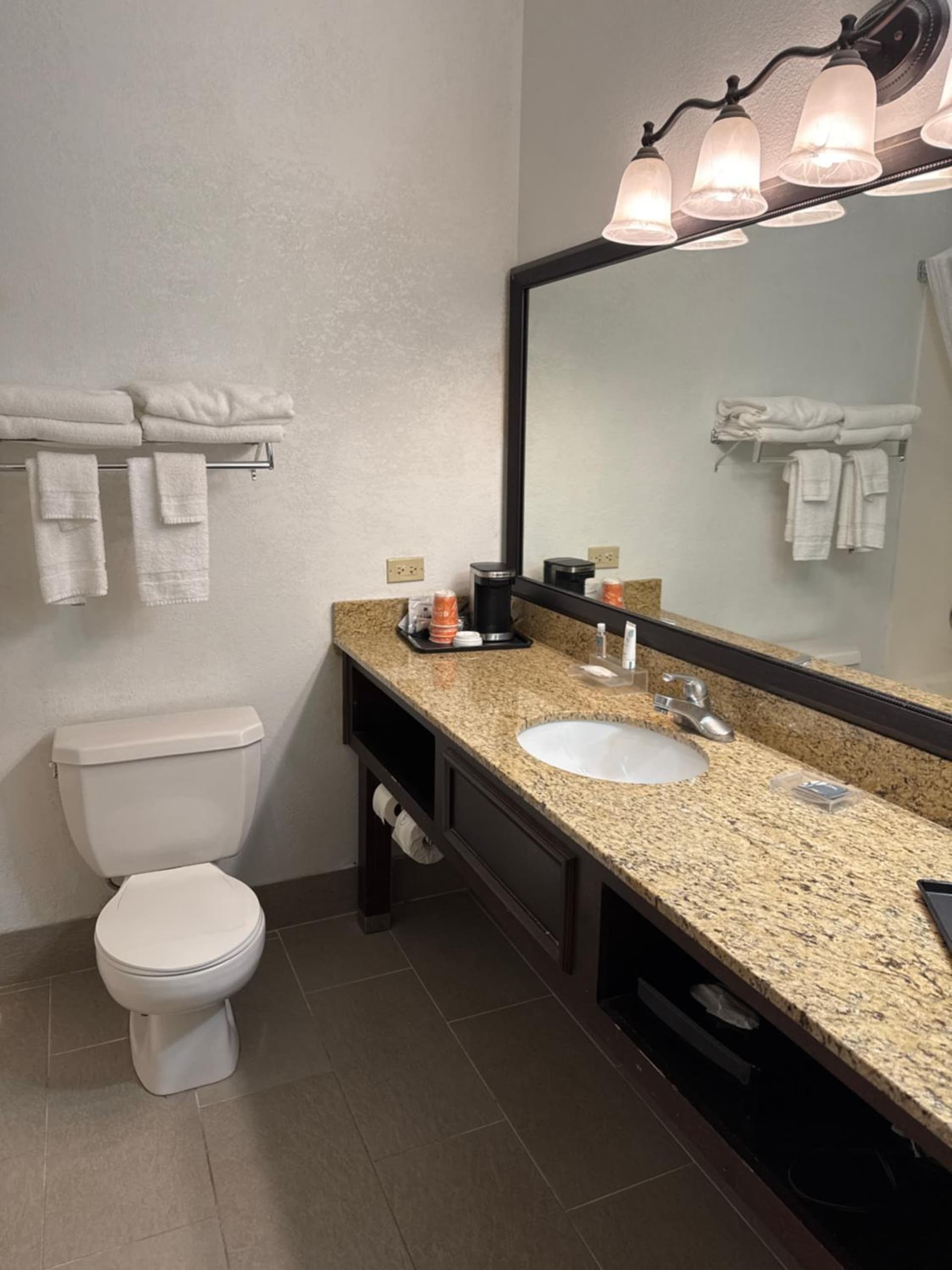 Country Inn & Suites by Radisson, Elgin, IL gallery photo in Elgin, IL — image 30