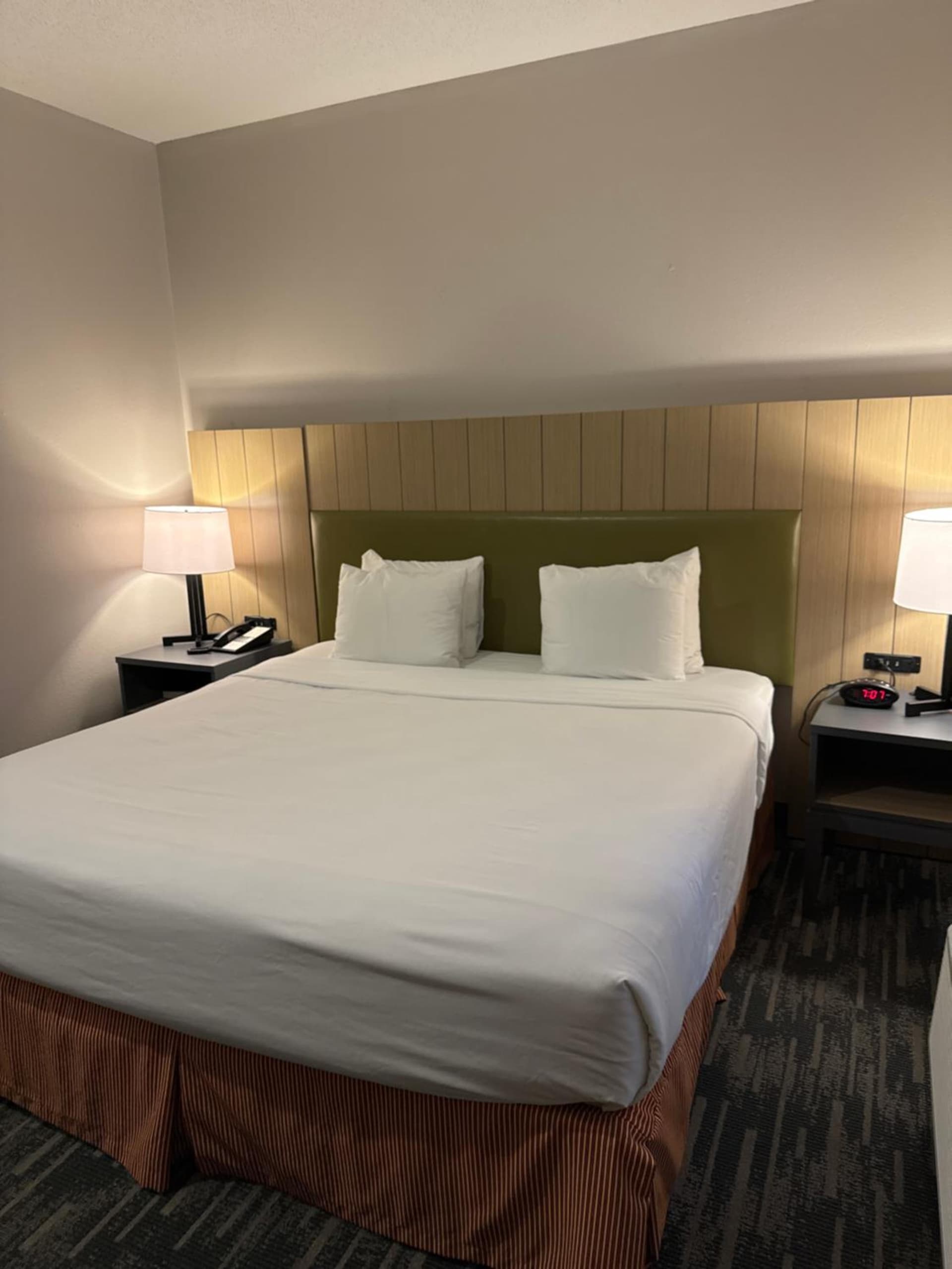 Country Inn & Suites by Radisson, Elgin, IL gallery photo in Elgin, IL — image 13