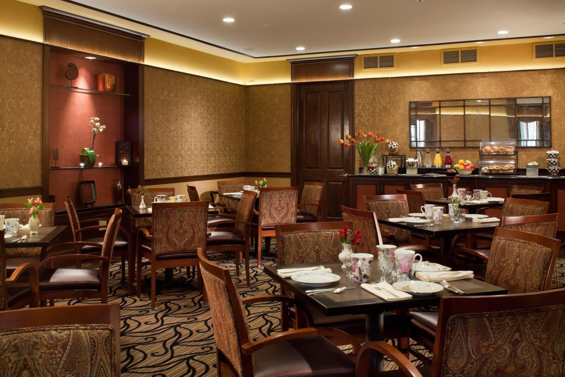 Chestnut Hill Hotel interior in Philadelphia, PA — gallery photo 2
