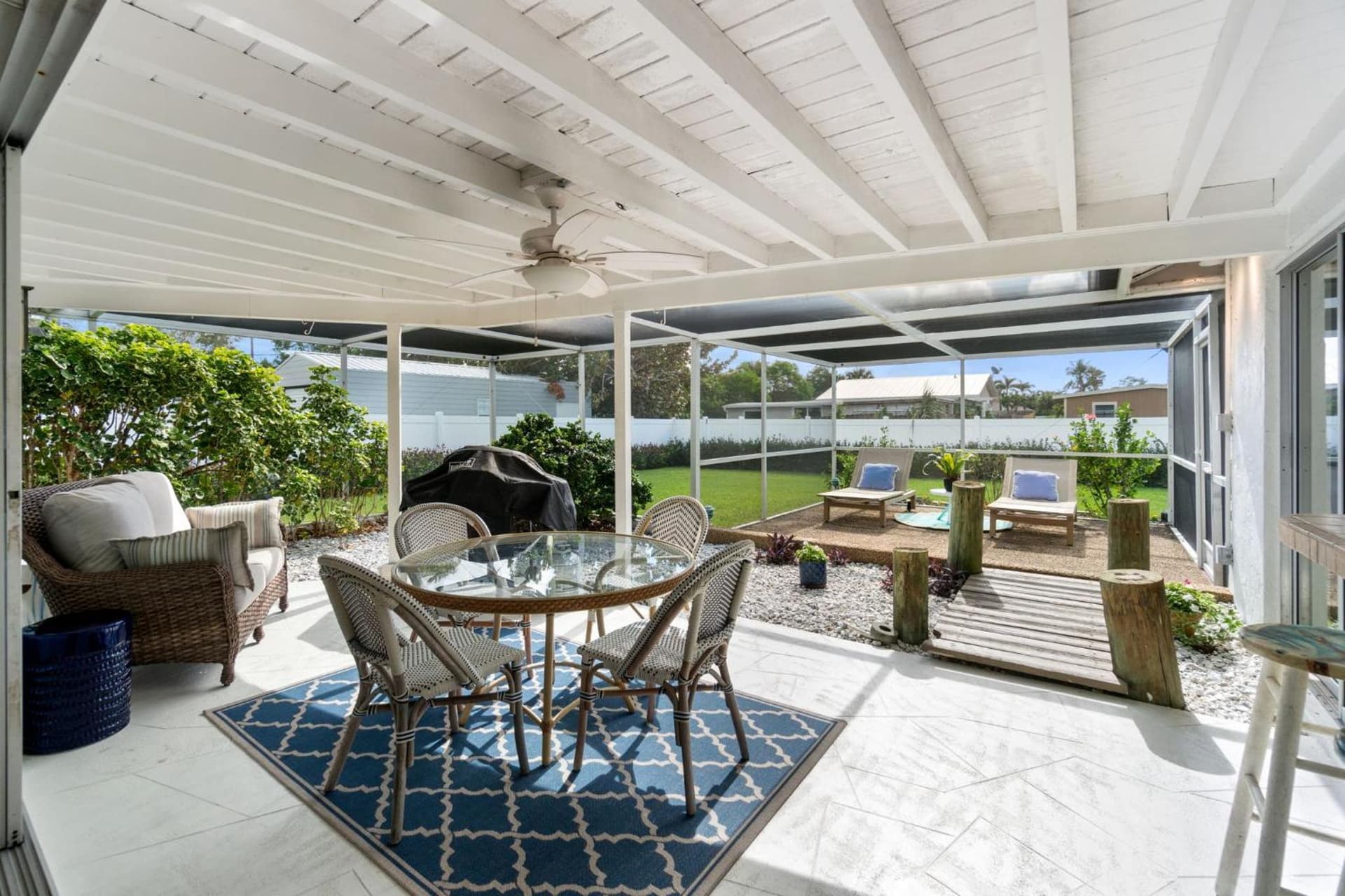 Bonita Shores, 3 Bedroom Beach Getaway — hotel in Bonita Springs, Florida