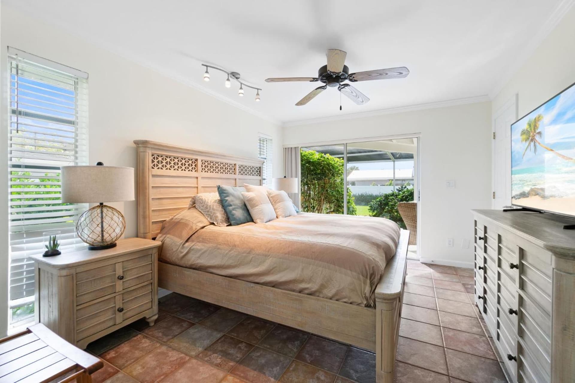 Bonita Shores, 3 Bedroom Beach Getaway gallery photo in Bonita Springs, FL — image 17