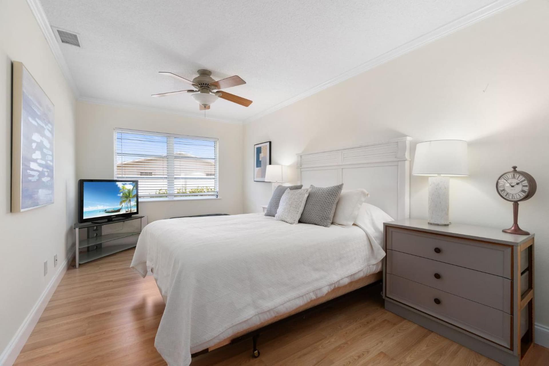 Bonita Shores, 3 Bedroom Beach Getaway gallery photo in Bonita Springs, FL — image 8