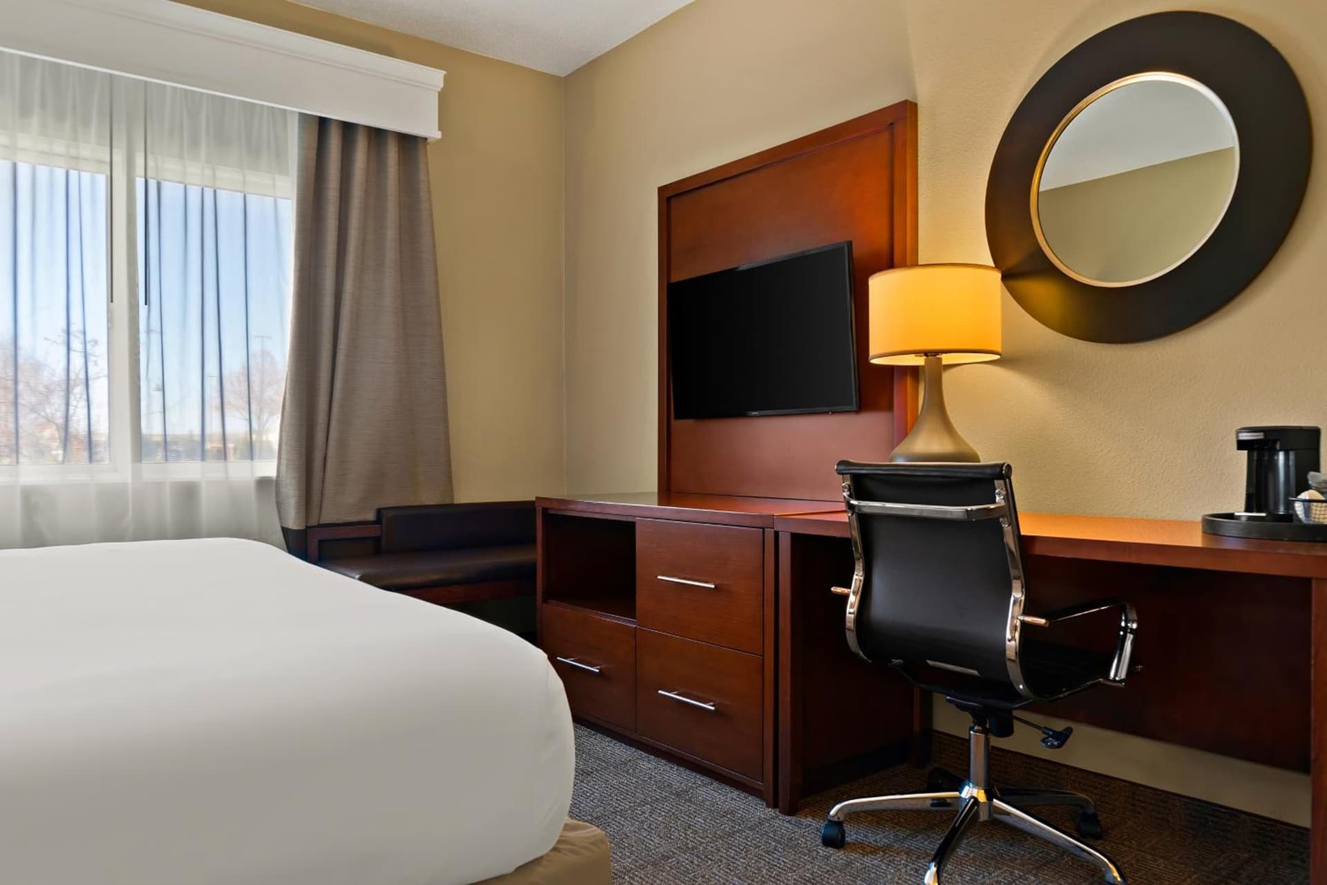 Comfort Suites- Saginaw gallery photo in Saginaw, MI — image 17
