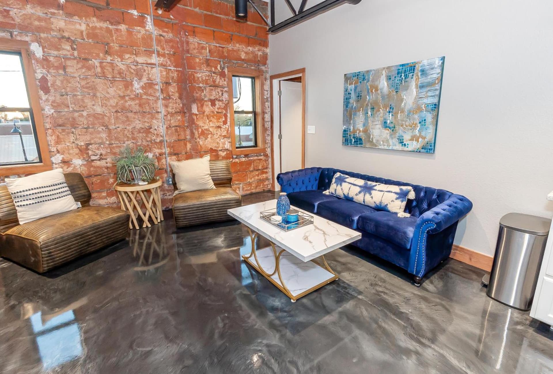 Cenote Azul - Suite D property views in Jacksonville, TX — gallery photo 3
