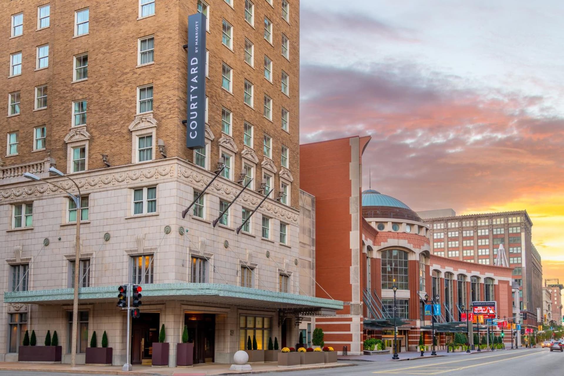 Courtyard St. Louis Downtown/Convention Center property views in Saint Louis, MO — gallery photo 3