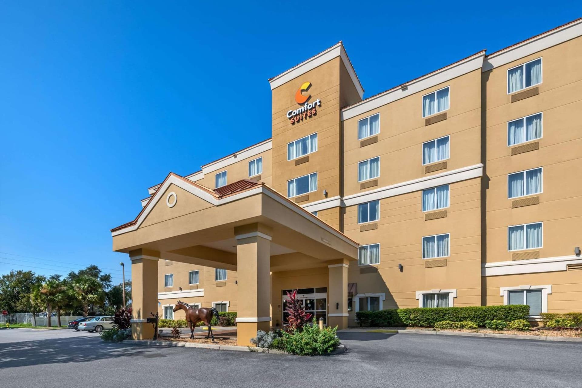 Comfort Suites Ocala North interior in Ocala, FL — gallery photo 2
