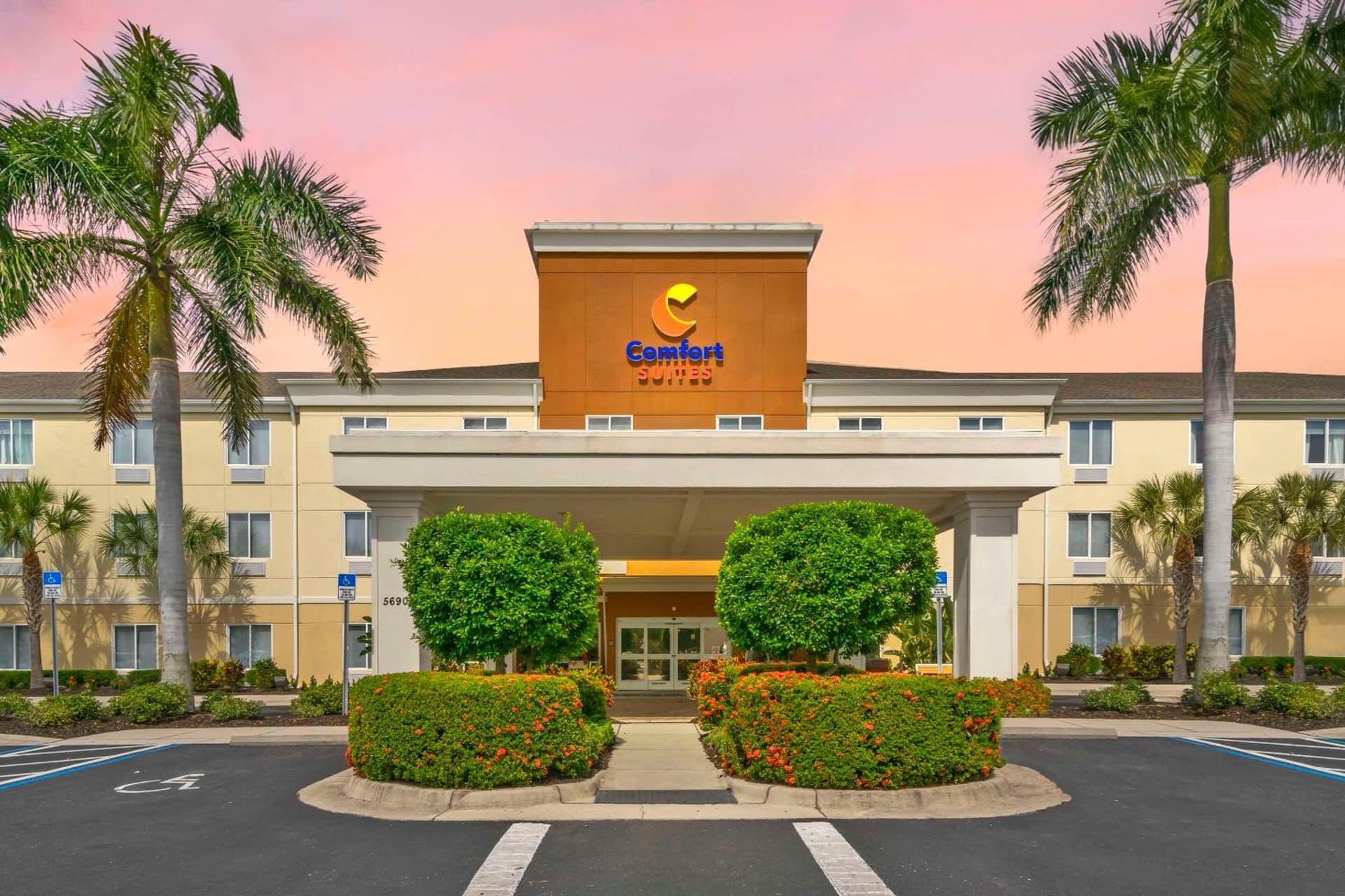 Comfort Suites Sarasota-Siesta Key gallery photo in Sarasota, FL — image 10