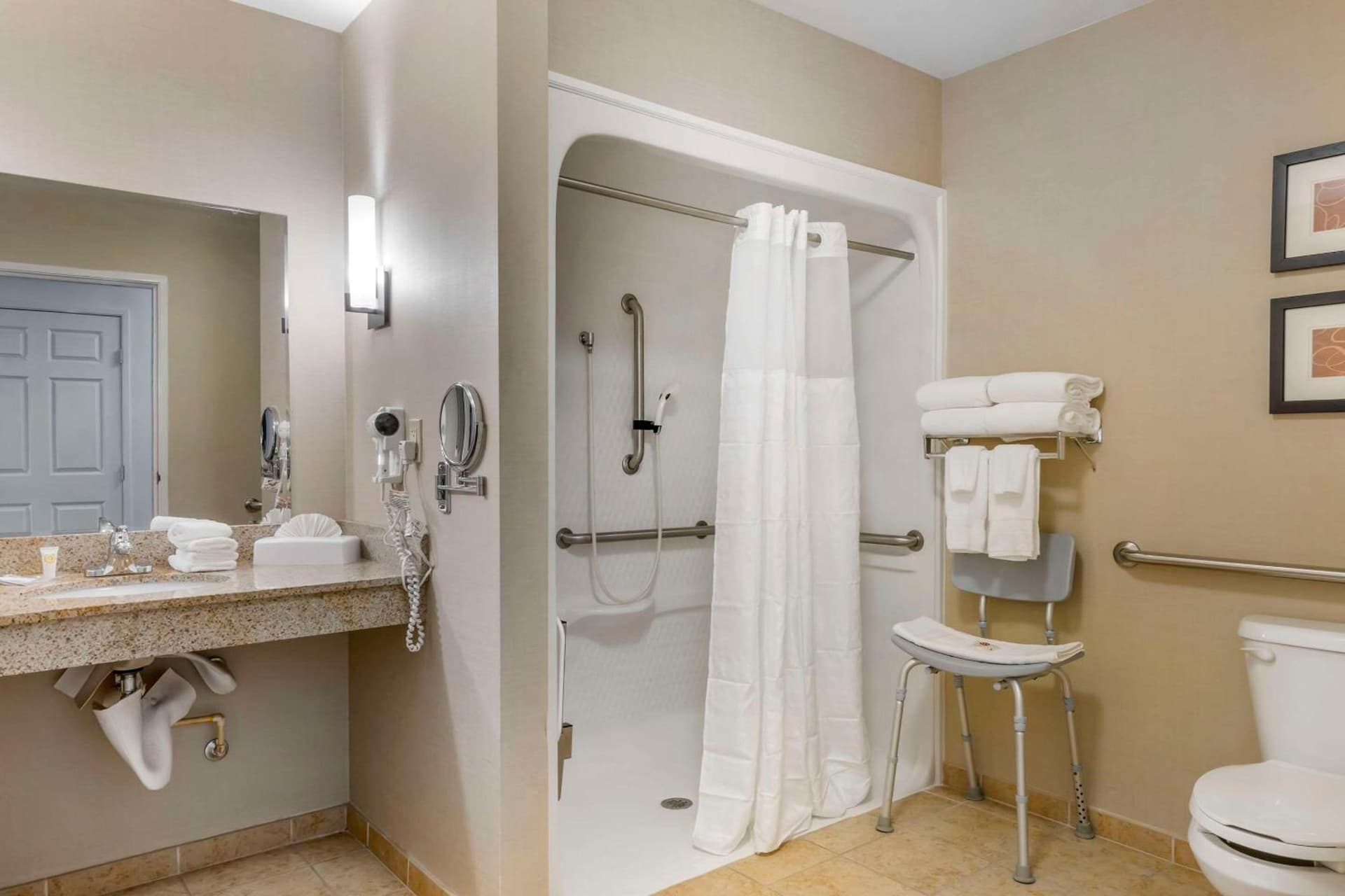 Comfort Suites Sarasota-Siesta Key gallery photo in Sarasota, FL — image 33