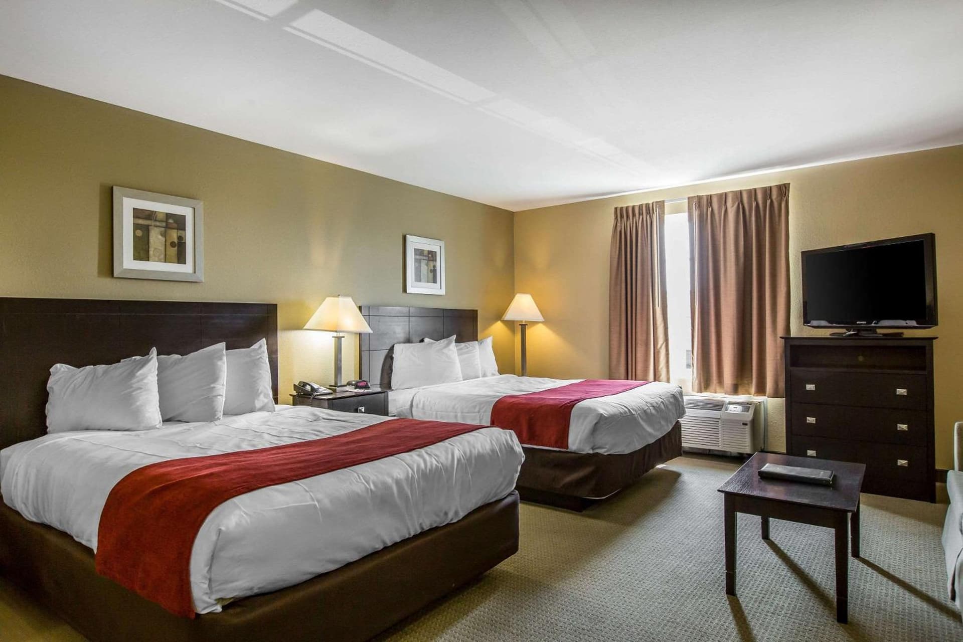 MainStay Suites Jacksonville near Camp Lejeune gallery photo in Jacksonville, NC — image 42