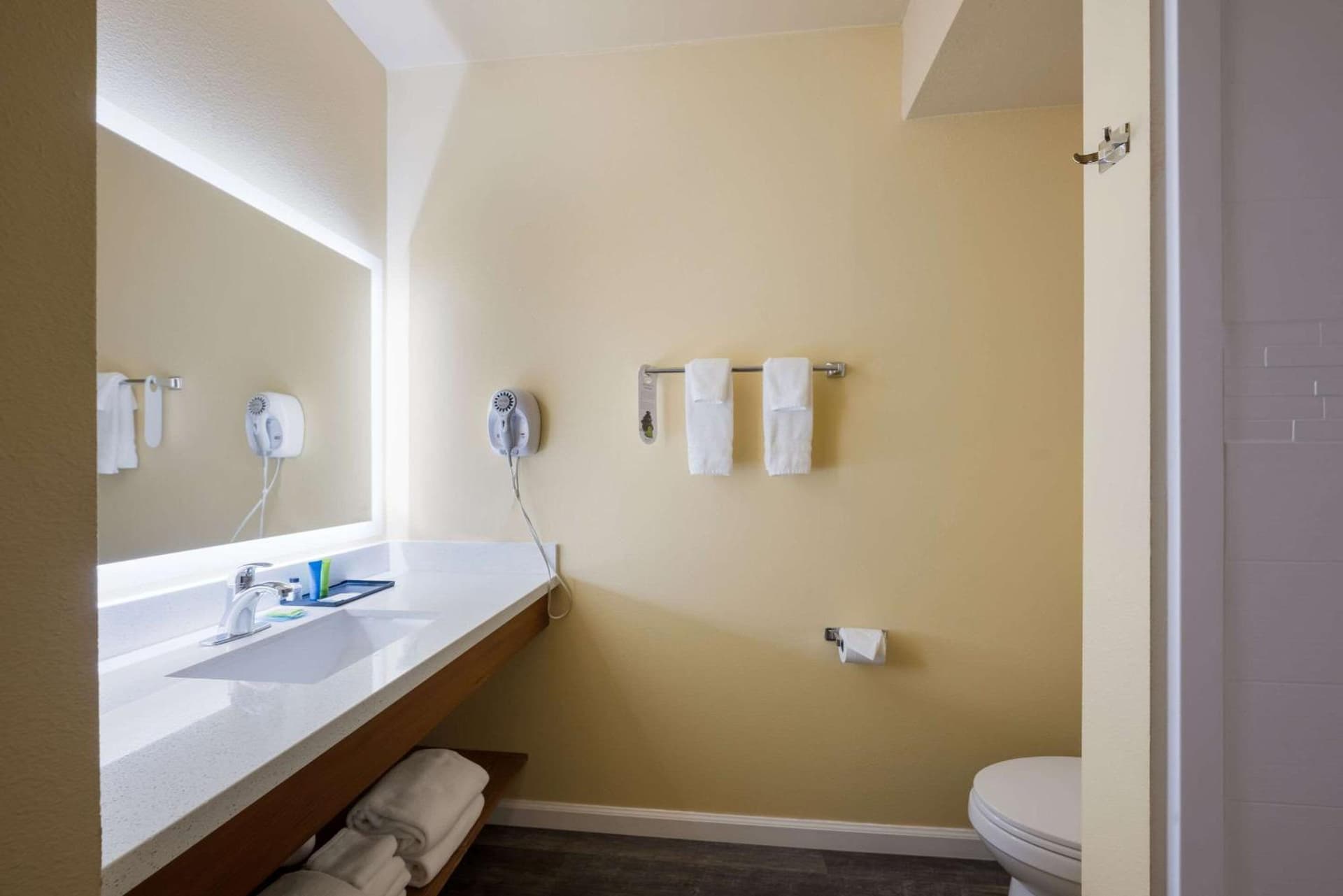 Inn at Port Gardner-Everett Waterfront, an Ascend Collection Hotel gallery photo in Everett, WA — image 43