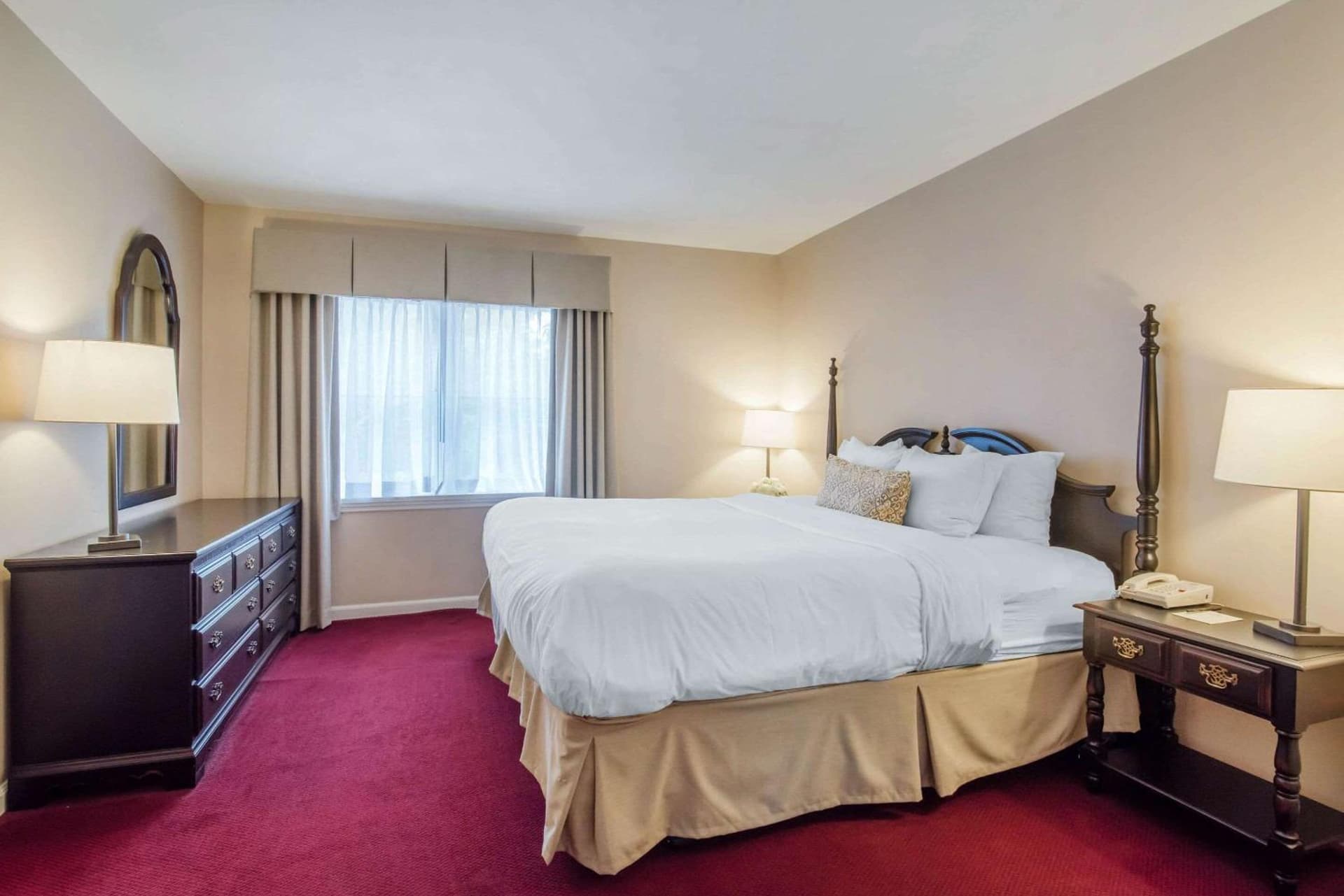 The Century House Latham - North Albany, an Ascend Collection Hotel gallery photo in Latham, NY — image 4