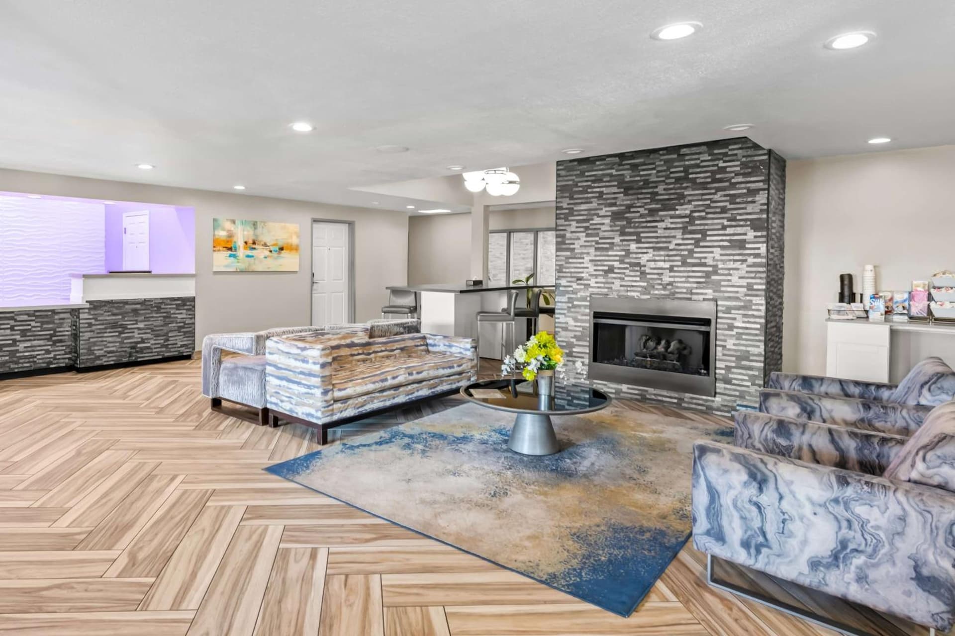Best Western Worlds Of Fun interior in Kansas City, MO — gallery photo 2