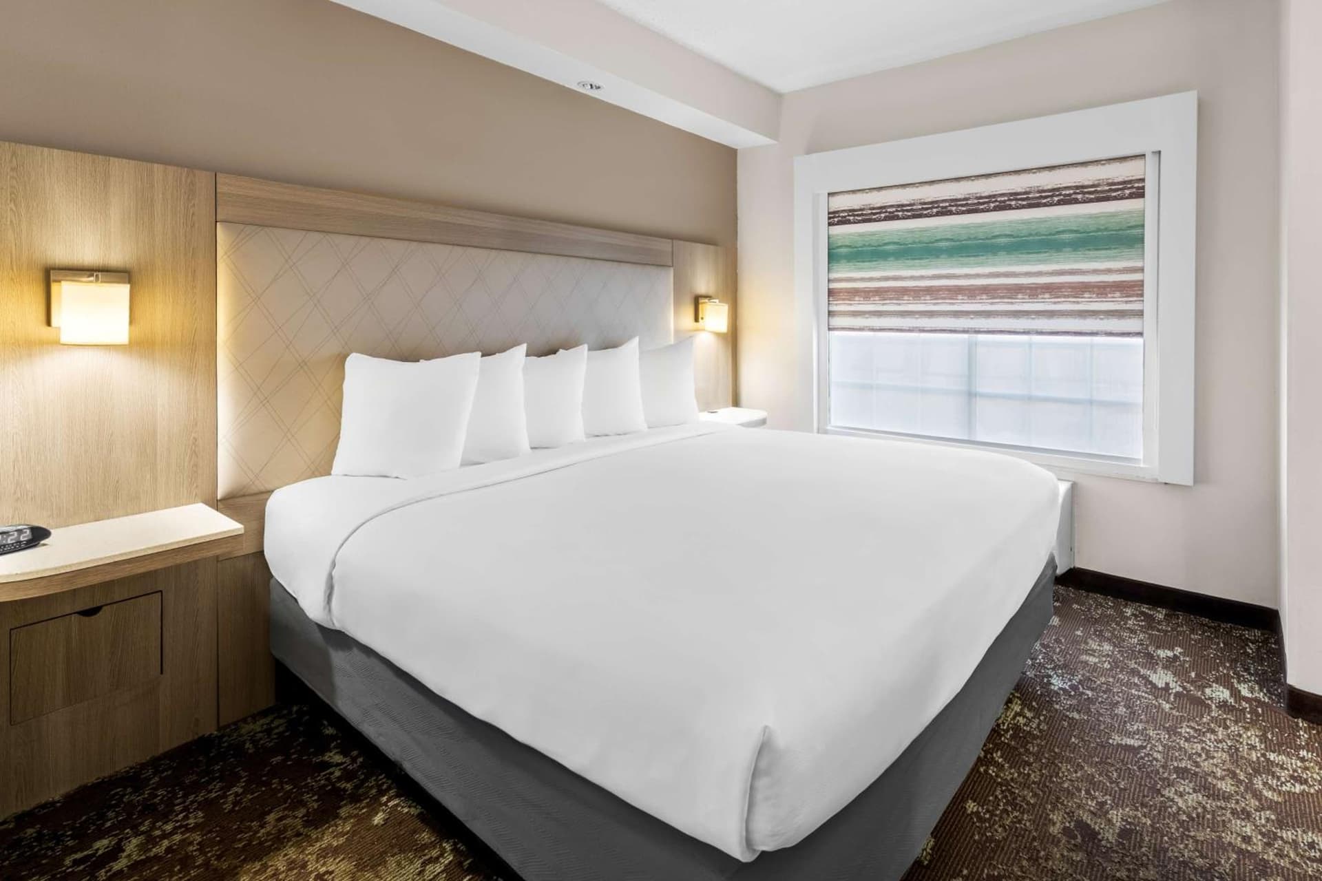 Best Western Worlds Of Fun interior in Kansas City, MO — gallery photo 2