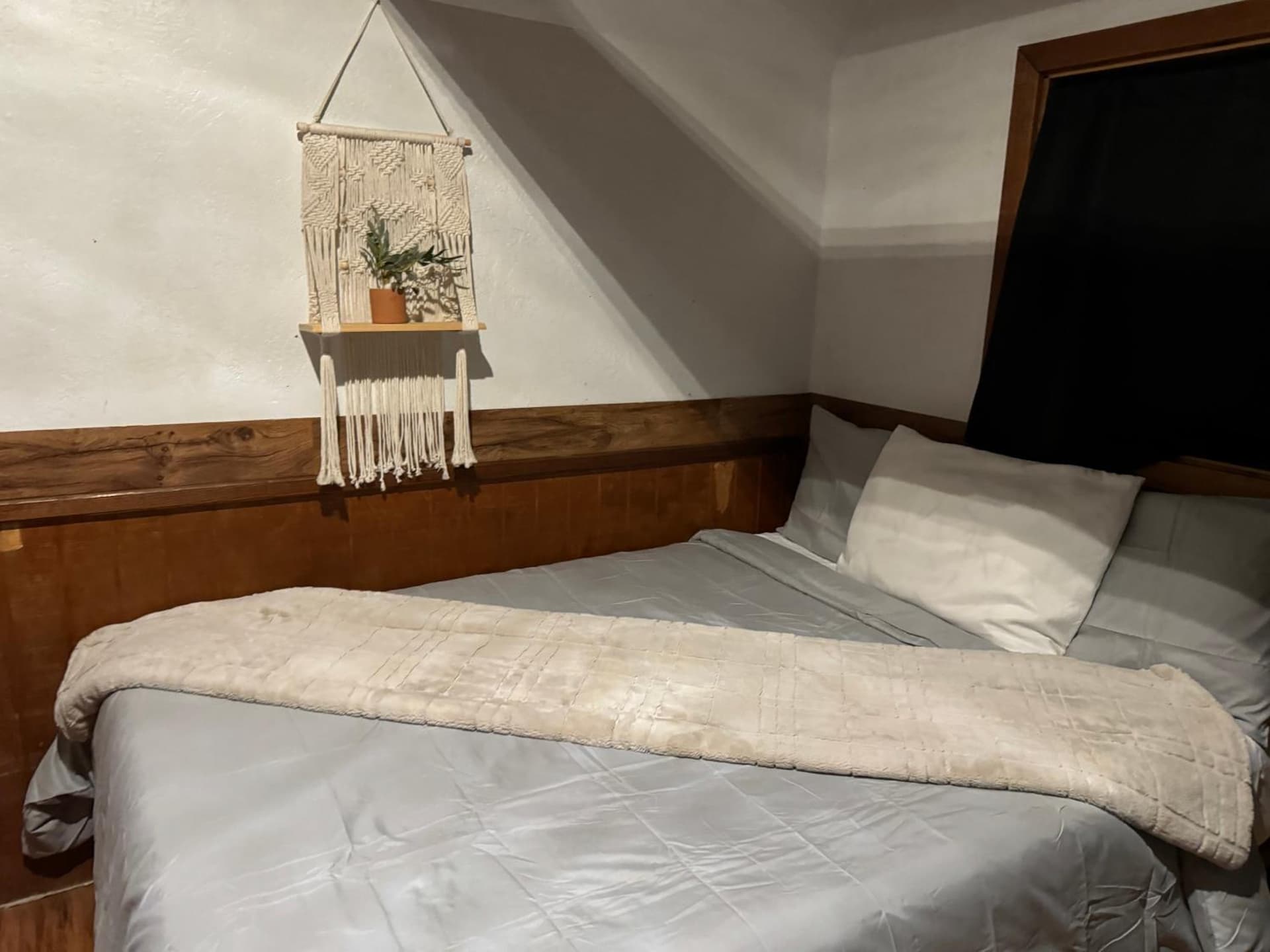 The Village Cabins property views in Big Bear Lake, CA — gallery photo 3
