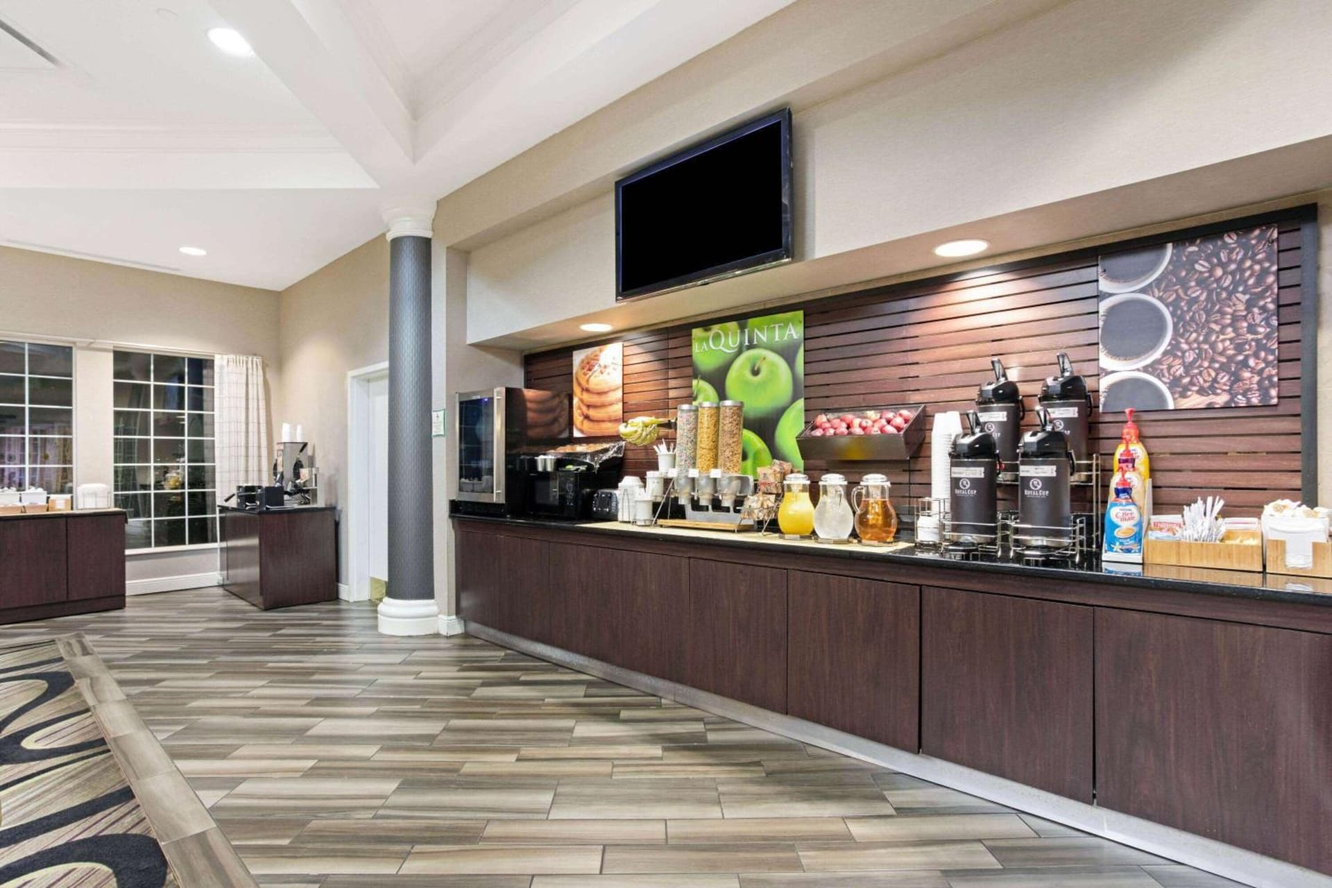 La Quinta by Wyndham Birmingham Homewood gallery photo in Birmingham, AL — image 26