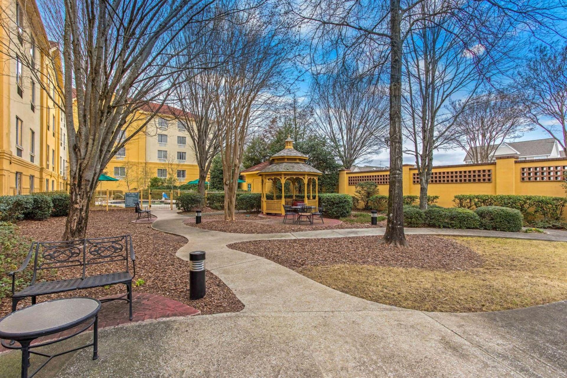 La Quinta by Wyndham Birmingham Homewood gallery photo in Birmingham, AL — image 16