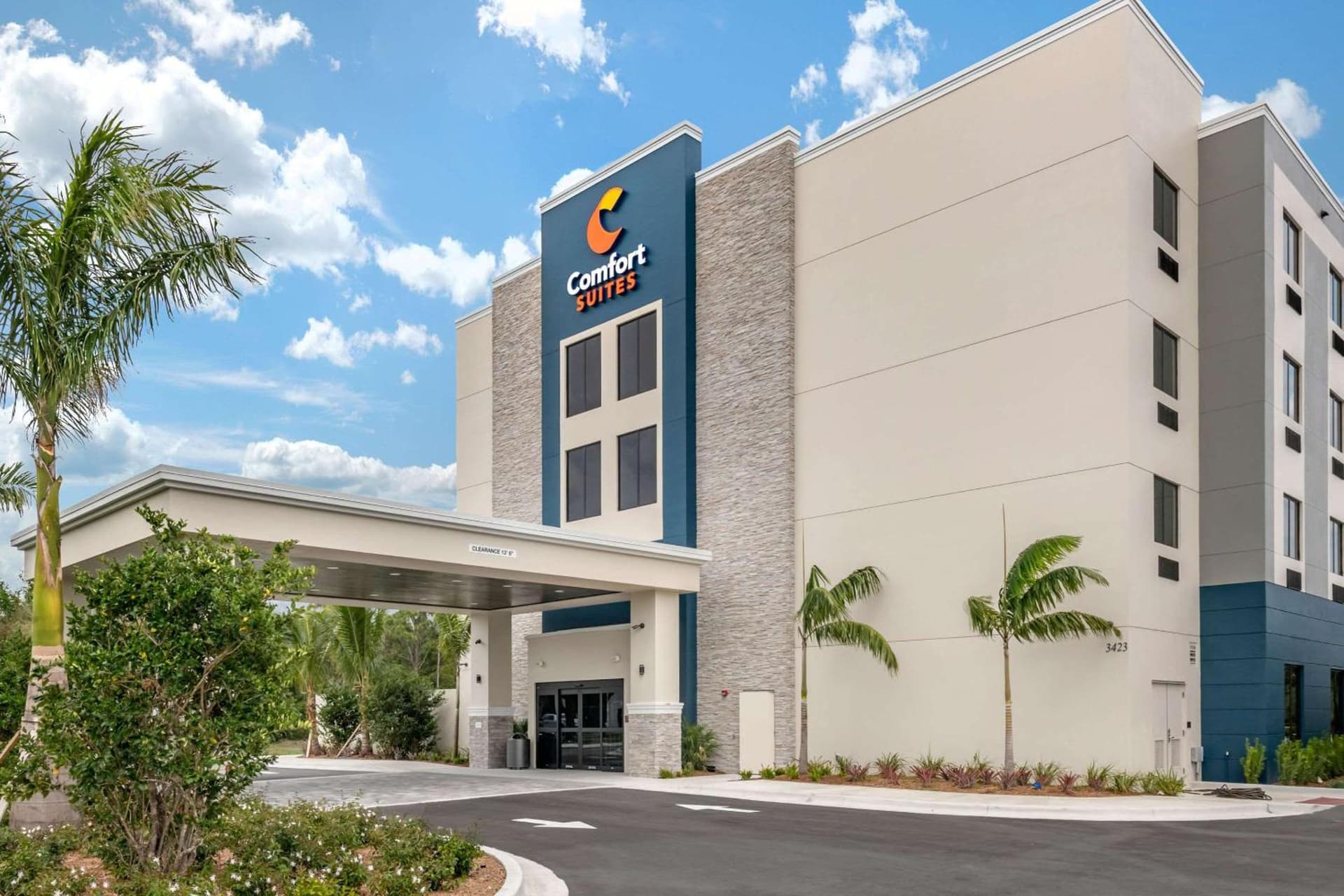 Comfort Suites Stuart-Hutchinson Island interior in Stuart, FL — gallery photo 2