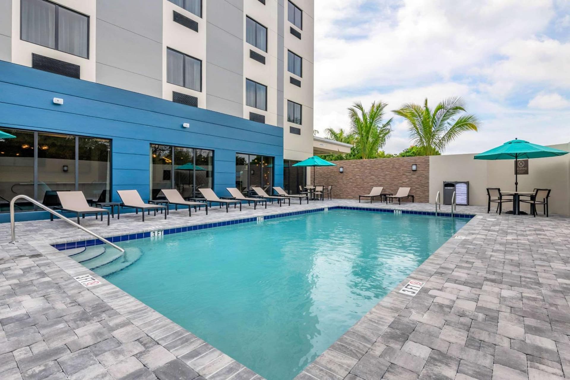 Comfort Suites Stuart-Hutchinson Island gallery photo in Stuart, FL — image 10