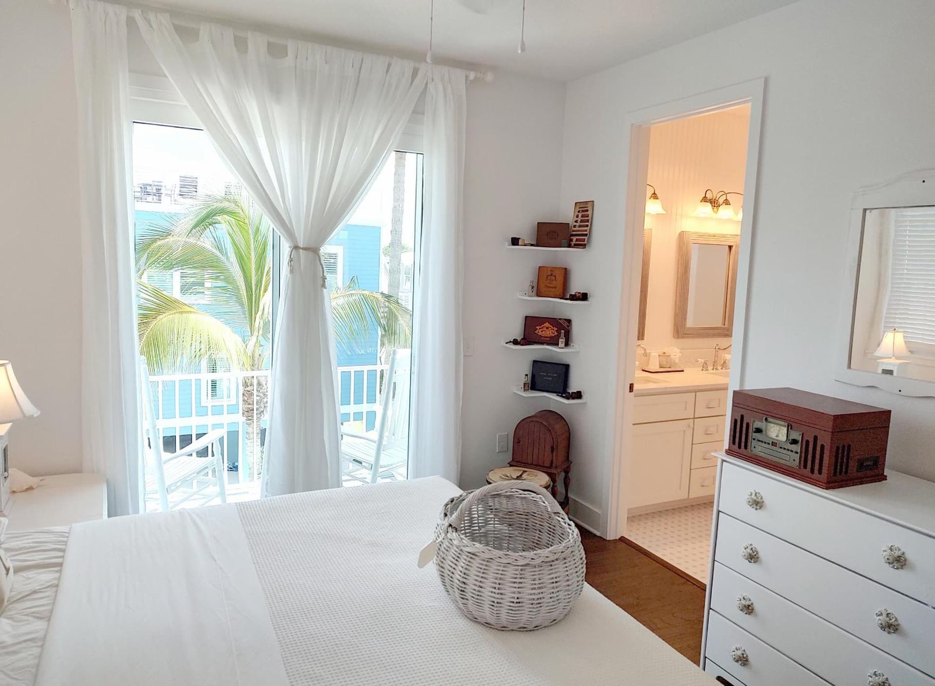 Bungalow Beach Resort gallery photo in Bradenton Beach, FL — image 18