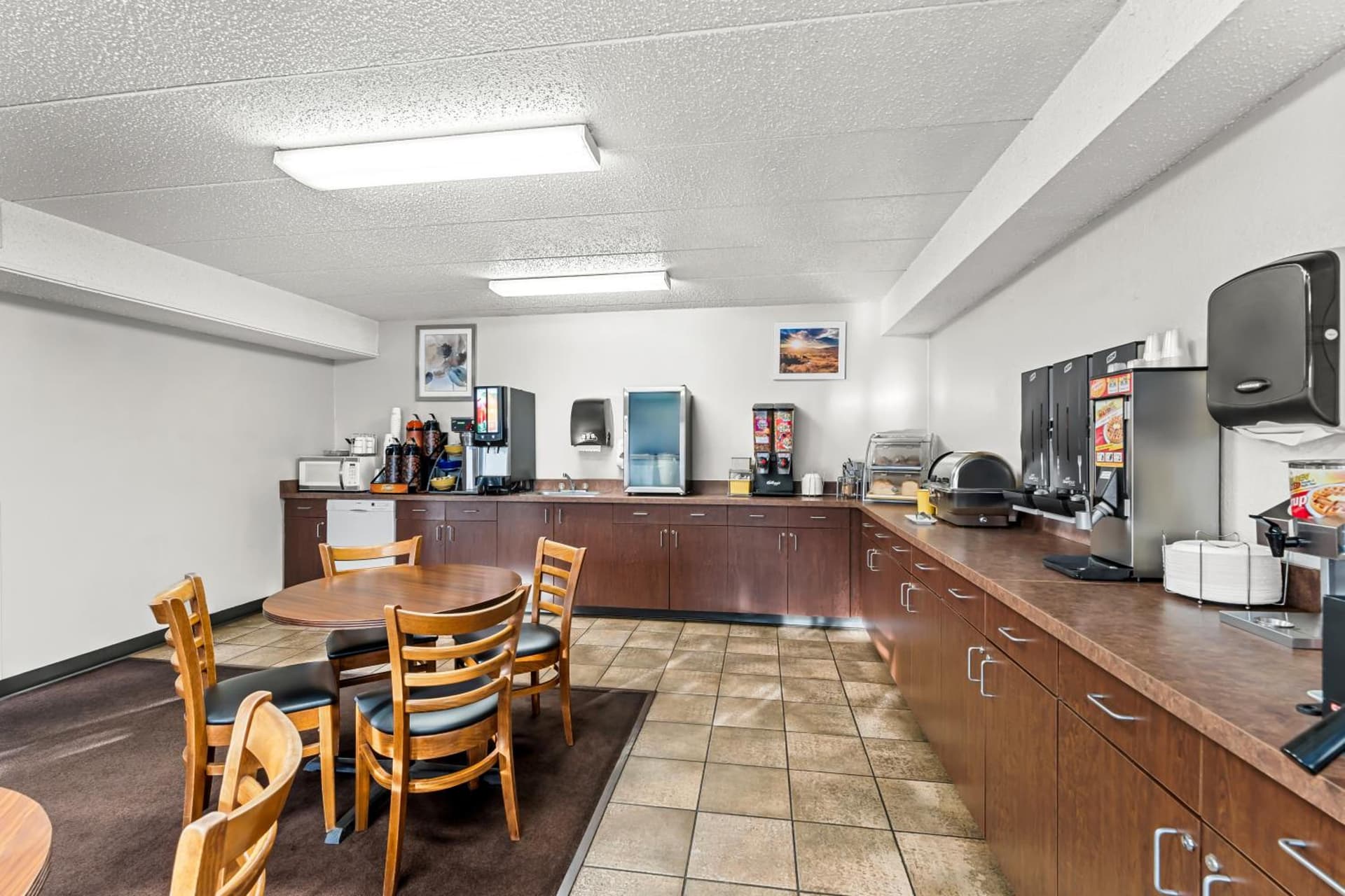Days Inn by Wyndham Sioux Falls gallery photo in Sioux Falls, SD — image 27