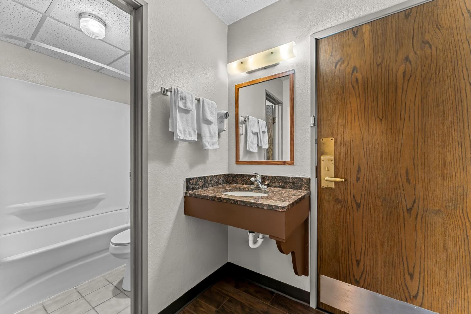 Days Inn by Wyndham Sioux Falls gallery photo in Sioux Falls, SD — image 44