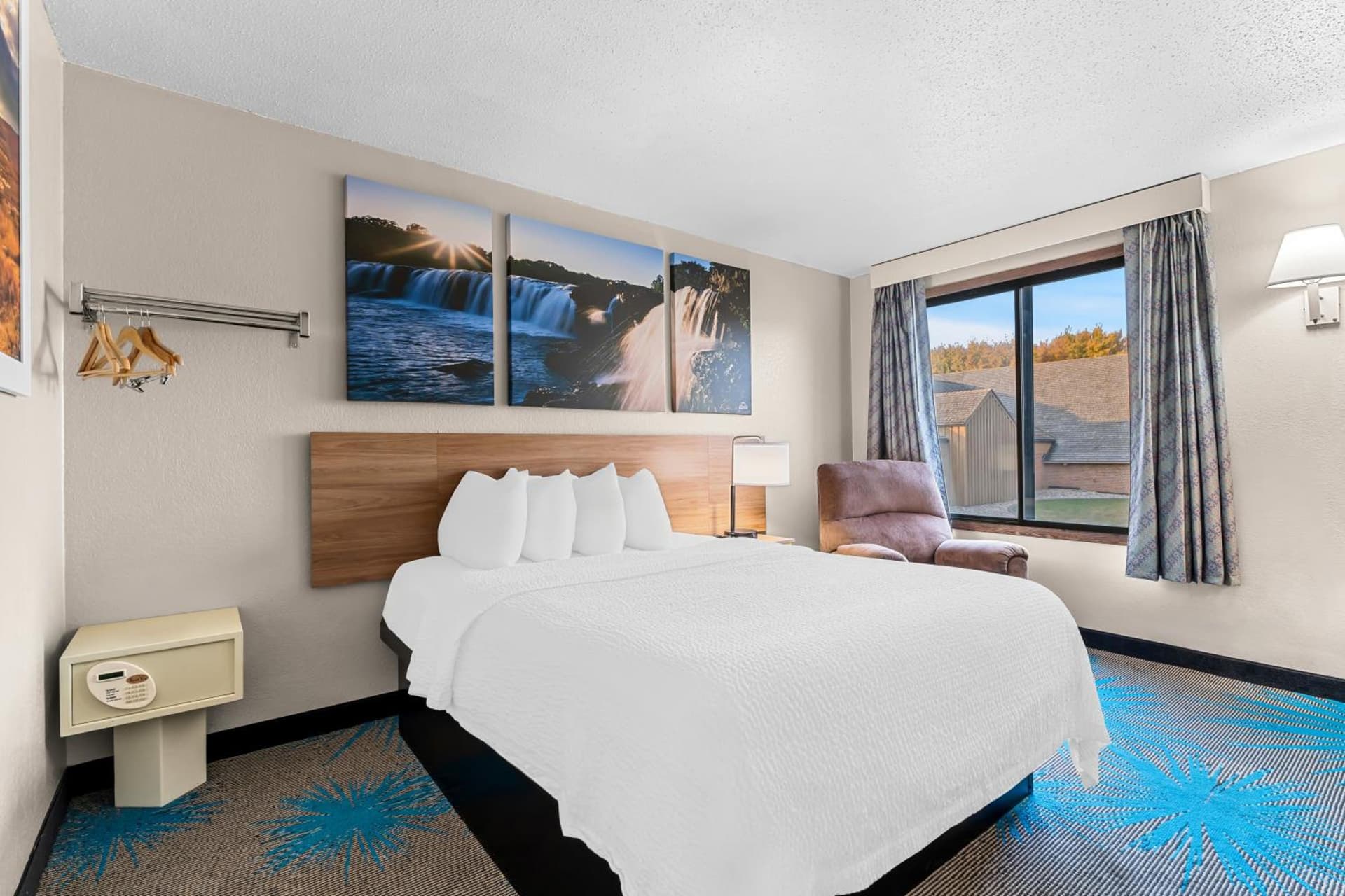 Days Inn by Wyndham Sioux Falls gallery photo in Sioux Falls, SD — image 24