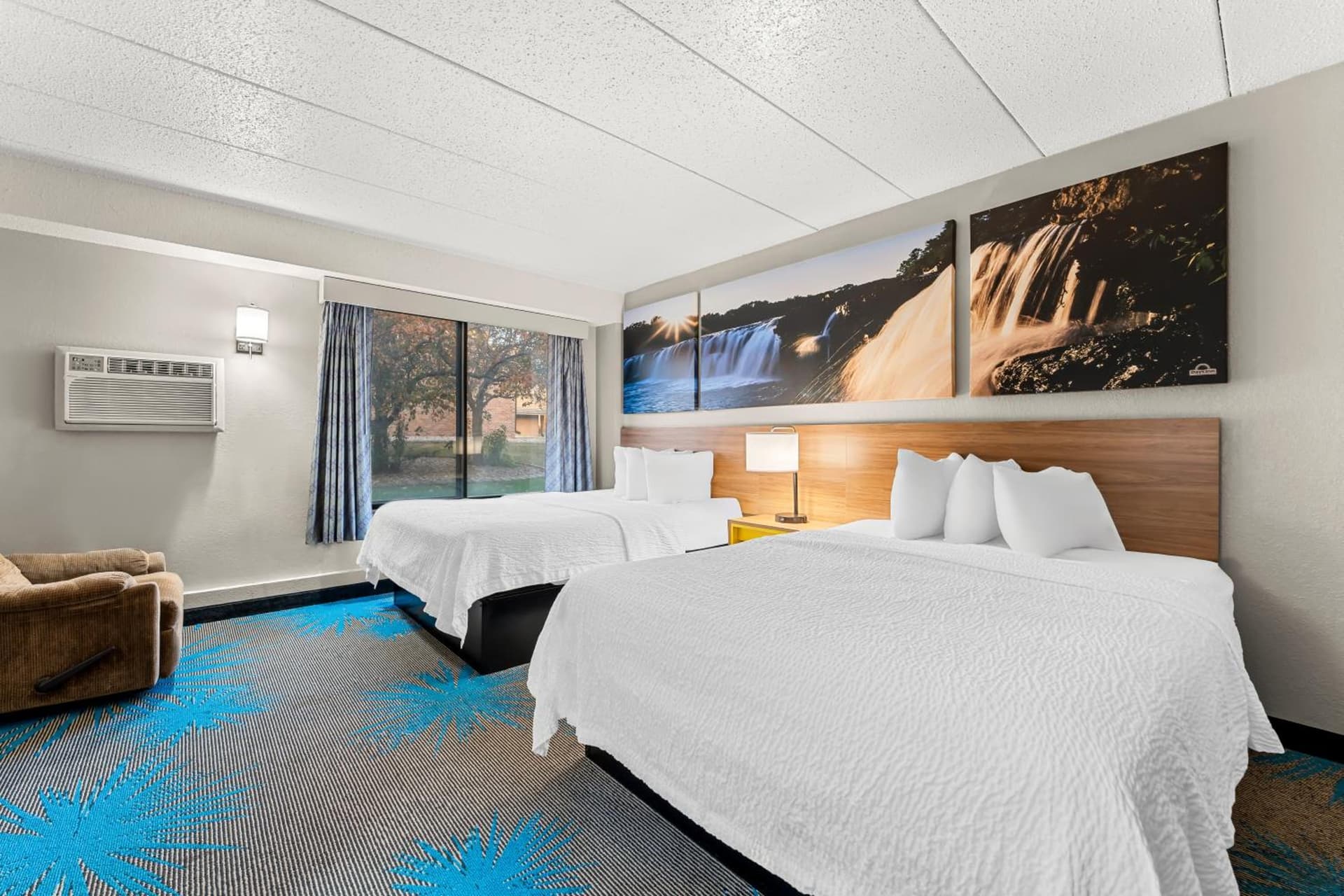 Days Inn by Wyndham Sioux Falls gallery photo in Sioux Falls, SD — image 71