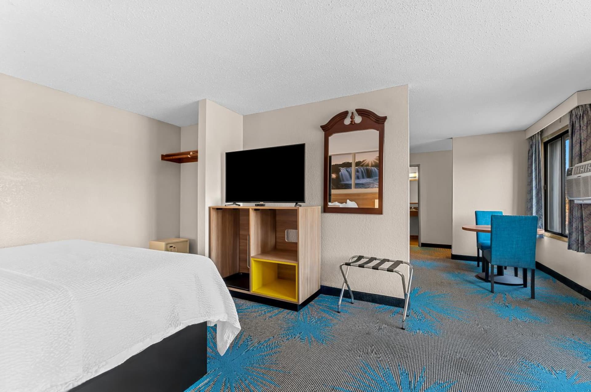 Days Inn by Wyndham Sioux Falls property views in Sioux Falls, SD — gallery photo 3