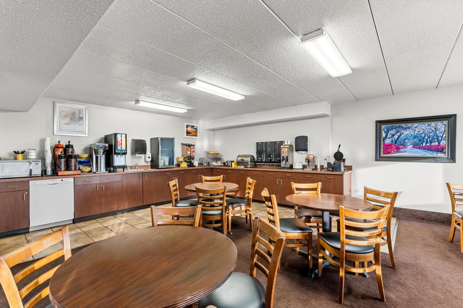 Days Inn by Wyndham Sioux Falls gallery photo in Sioux Falls, SD — image 41