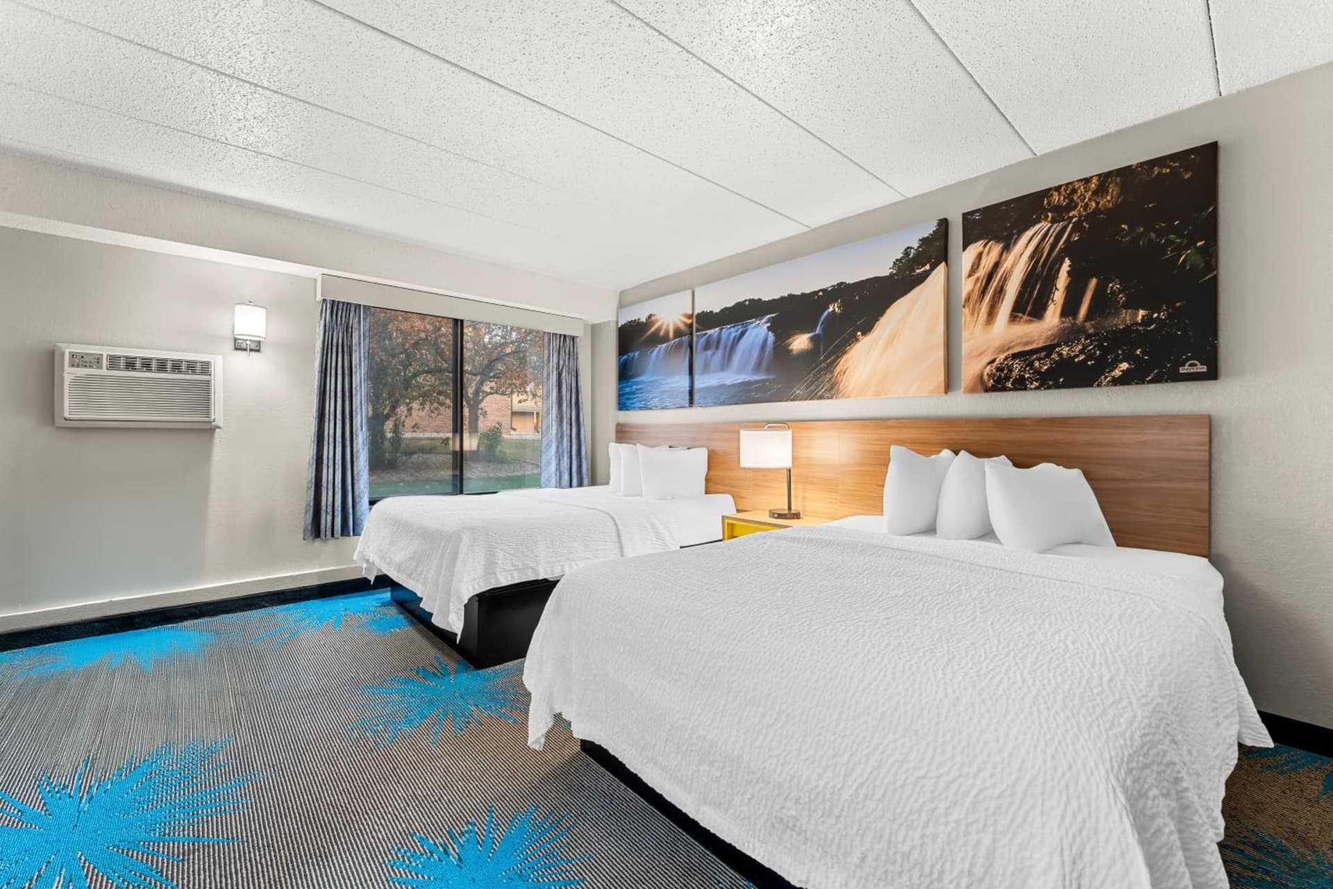 Days Inn by Wyndham Sioux Falls gallery photo in Sioux Falls, SD — image 19