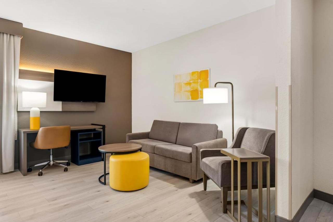 Comfort Suites Augusta Riverwatch gallery photo in Augusta, GA — image 87