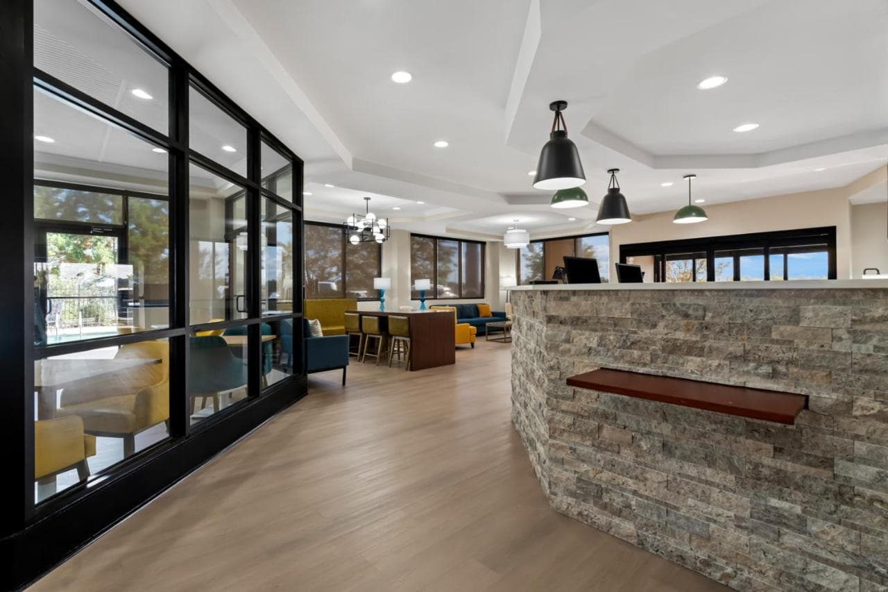 Comfort Suites Augusta Riverwatch gallery photo in Augusta, GA — image 6