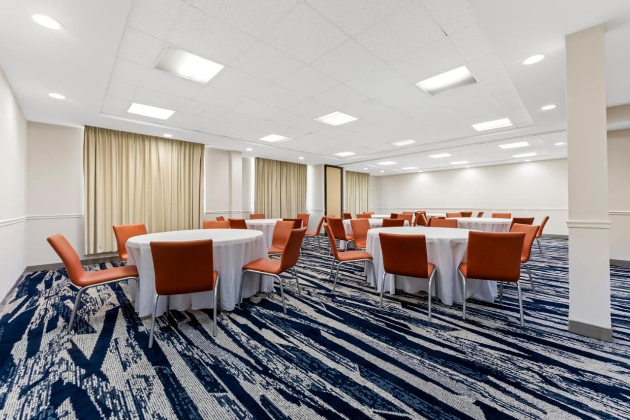 Comfort Suites Augusta Riverwatch gallery photo in Augusta, GA — image 58