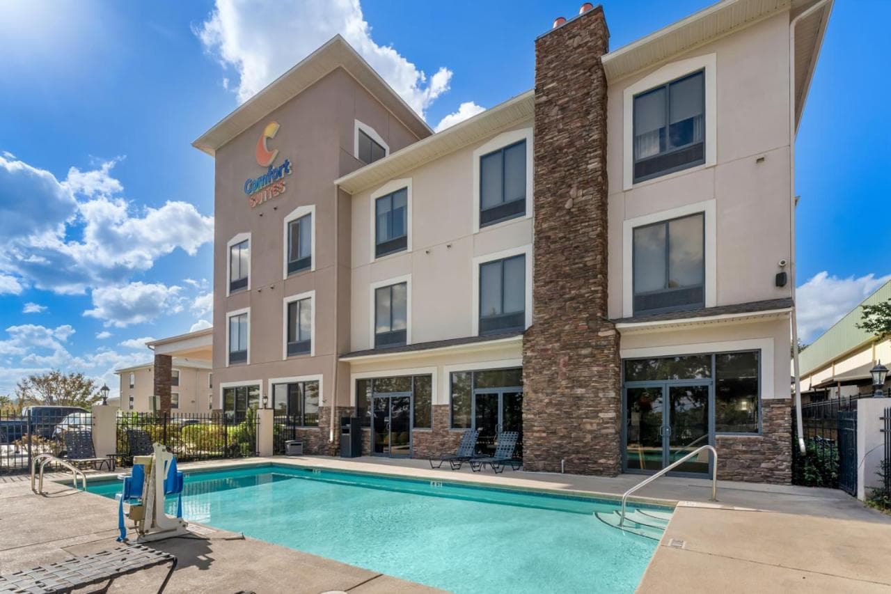 Comfort Suites Augusta Riverwatch gallery photo in Augusta, GA — image 68