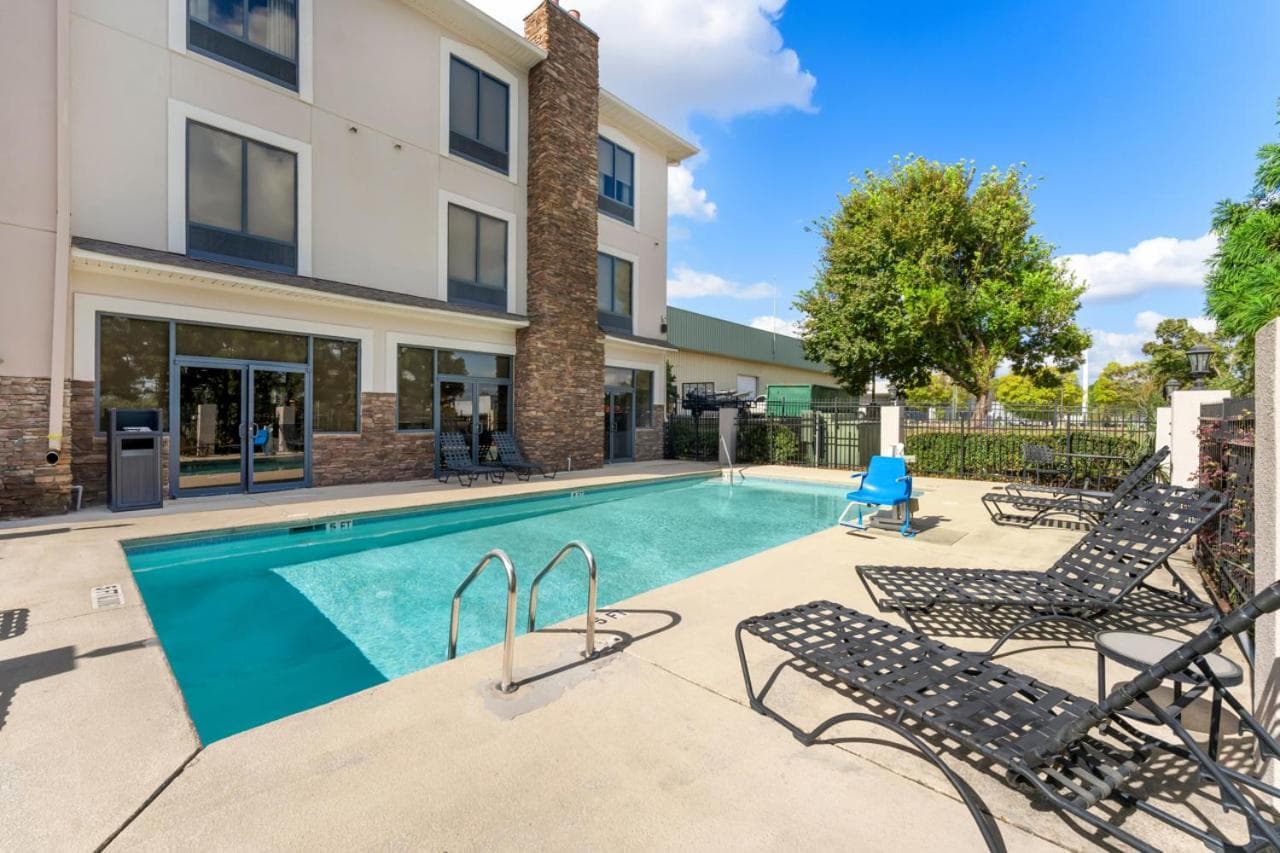 Comfort Suites Augusta Riverwatch gallery photo in Augusta, GA — image 31